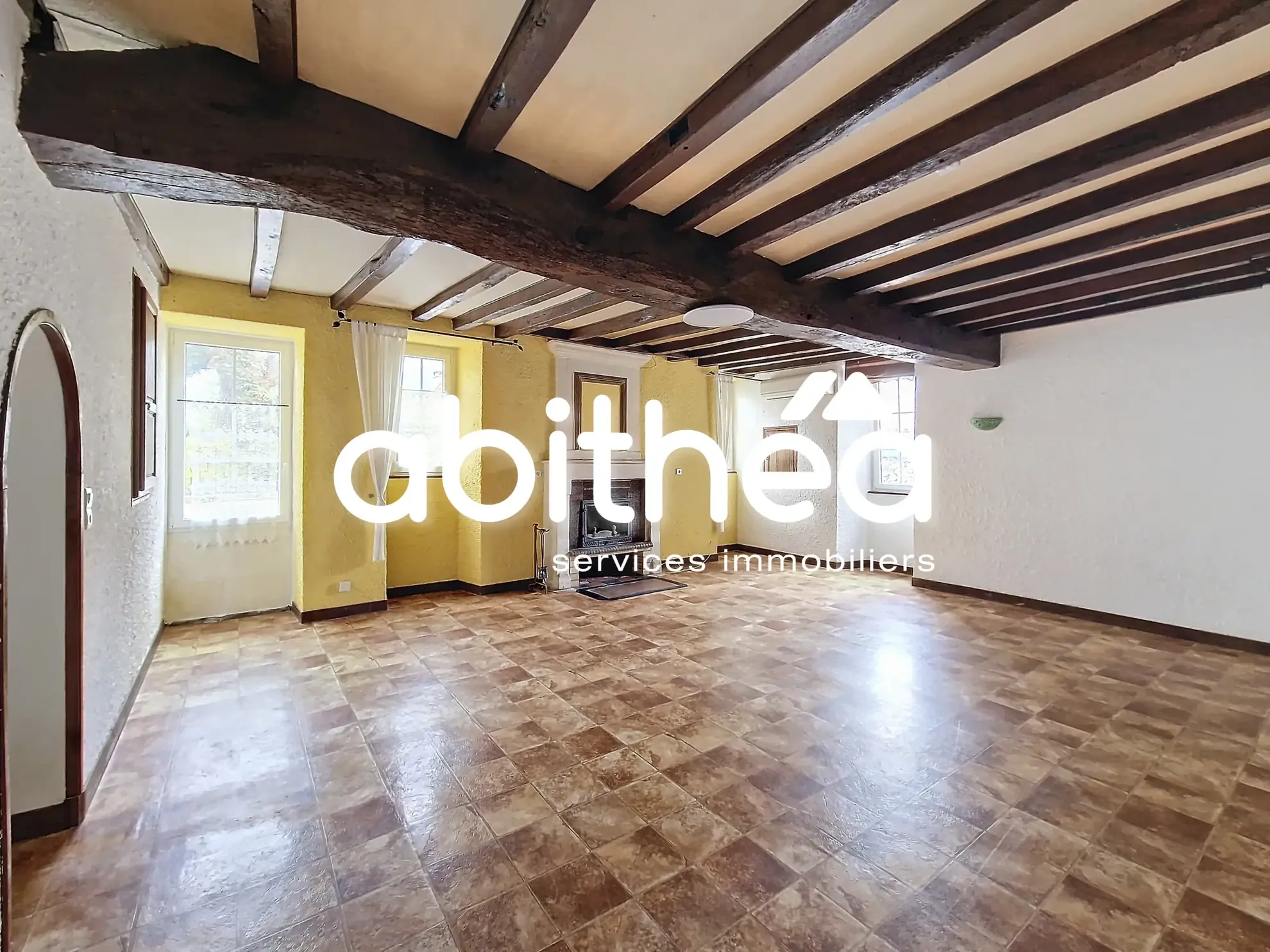 Maison de village rénovée avec 4 chambres, terrasse ensoleillée et pompe à chaleur à Pons 