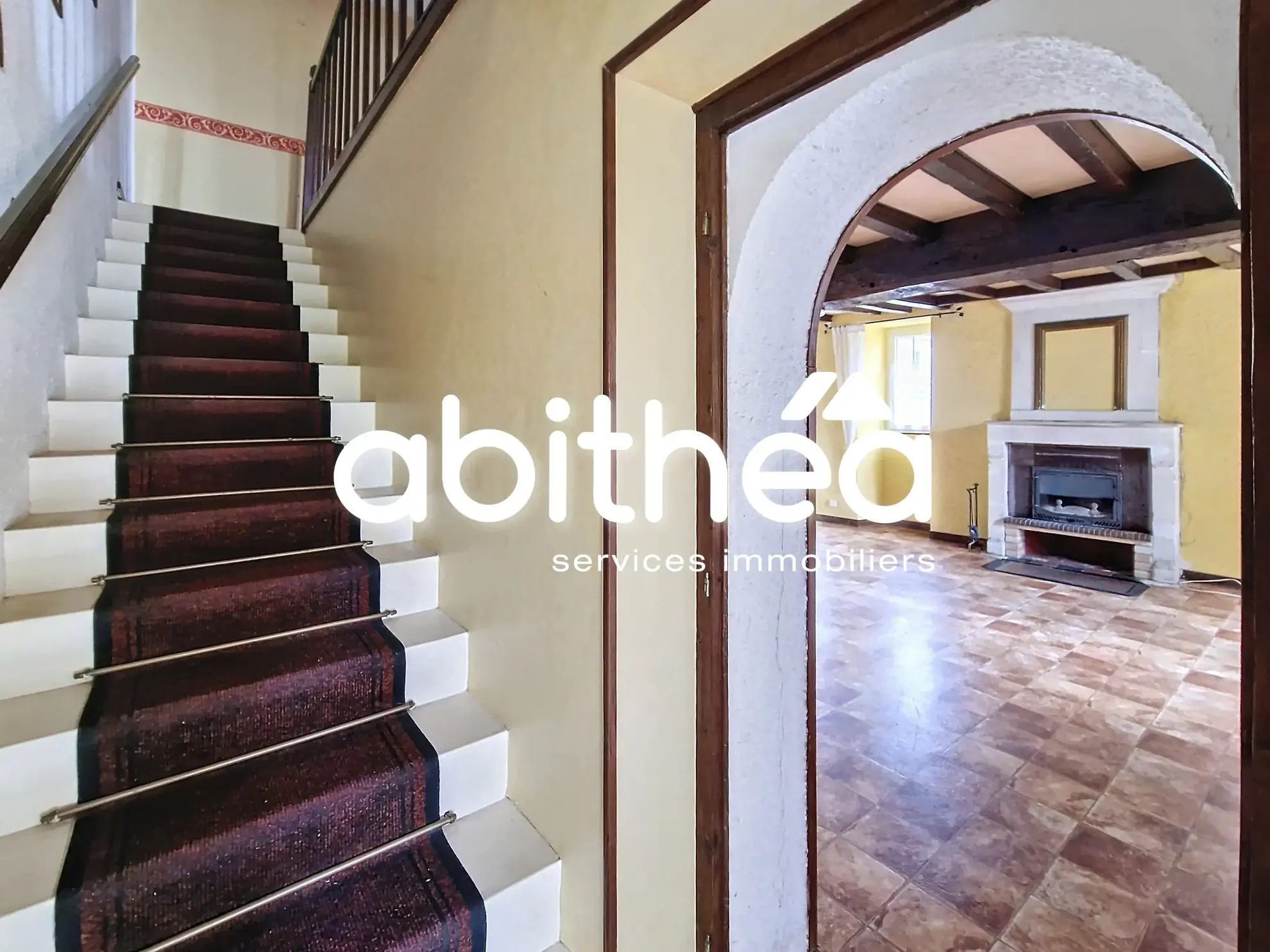 Maison de village rénovée avec 4 chambres, terrasse ensoleillée et pompe à chaleur à Pons 