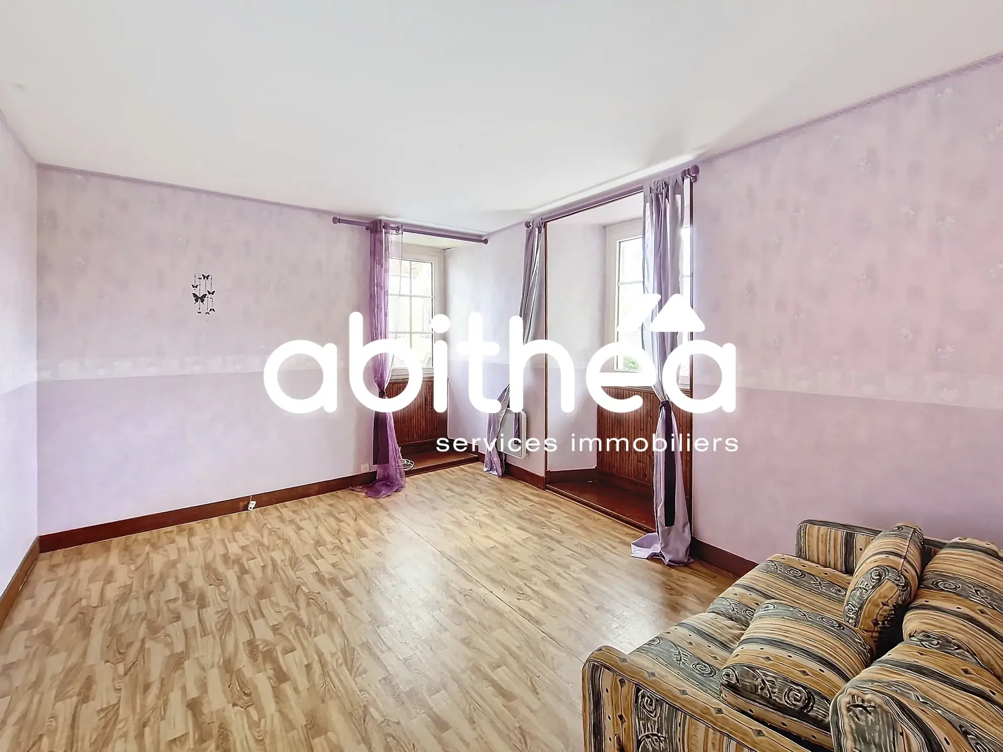 Maison de village rénovée avec 4 chambres, terrasse ensoleillée et pompe à chaleur à Pons 