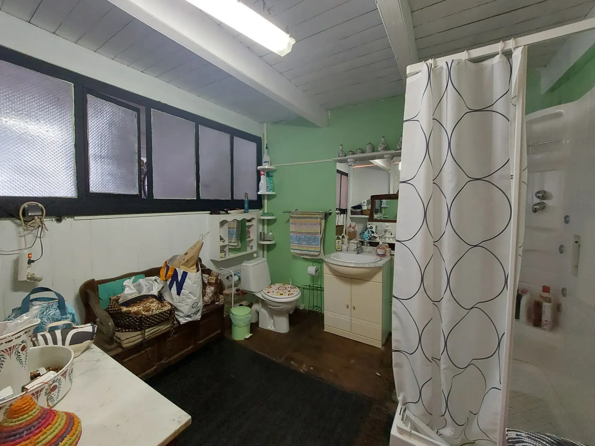 Maison en pierre avec terrasse et potentiel d'aménagement dans le Tarn 