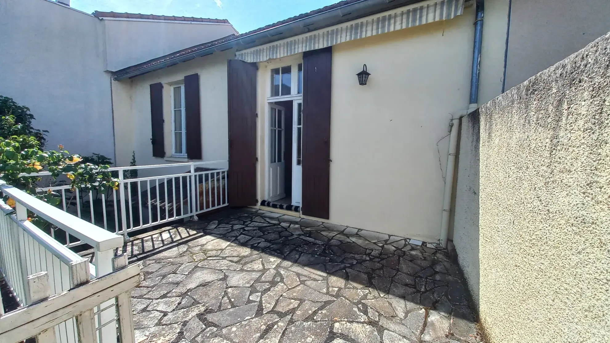 Maison de ville à Millau avec terrasse, jardin et 2 chambres à proximité du centre 