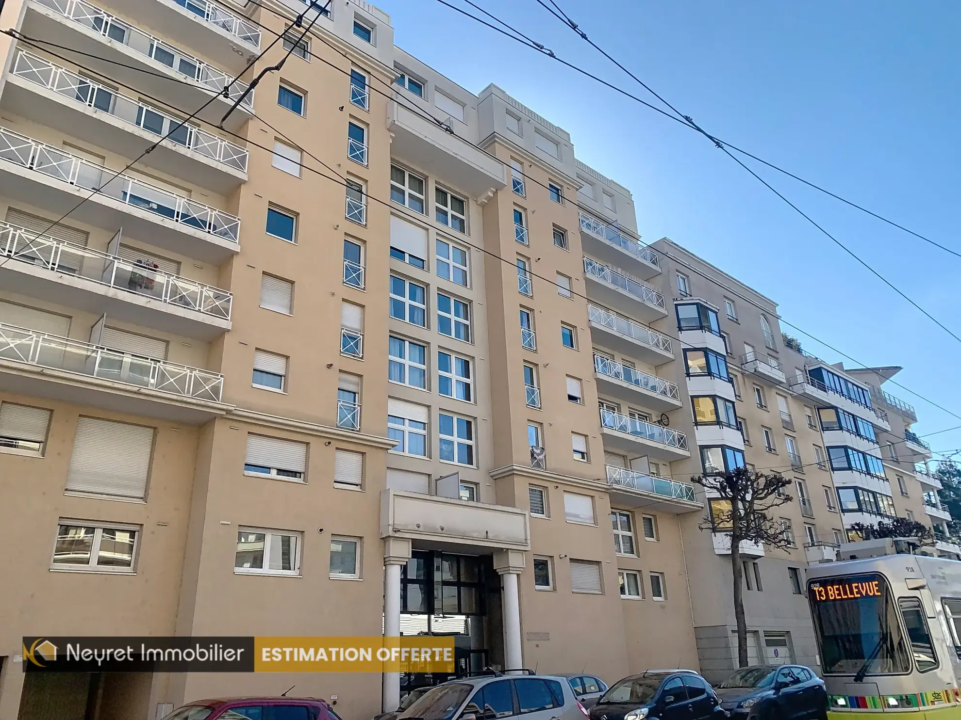 Appartement traversant de 66 m² à Bergson avec balcon et parking privé à Saint-Étienne