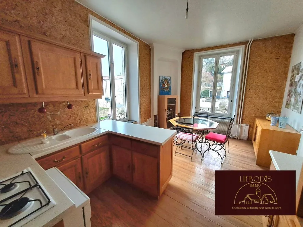 Maison de maître à Vézelise avec grand potentiel de 160 m²