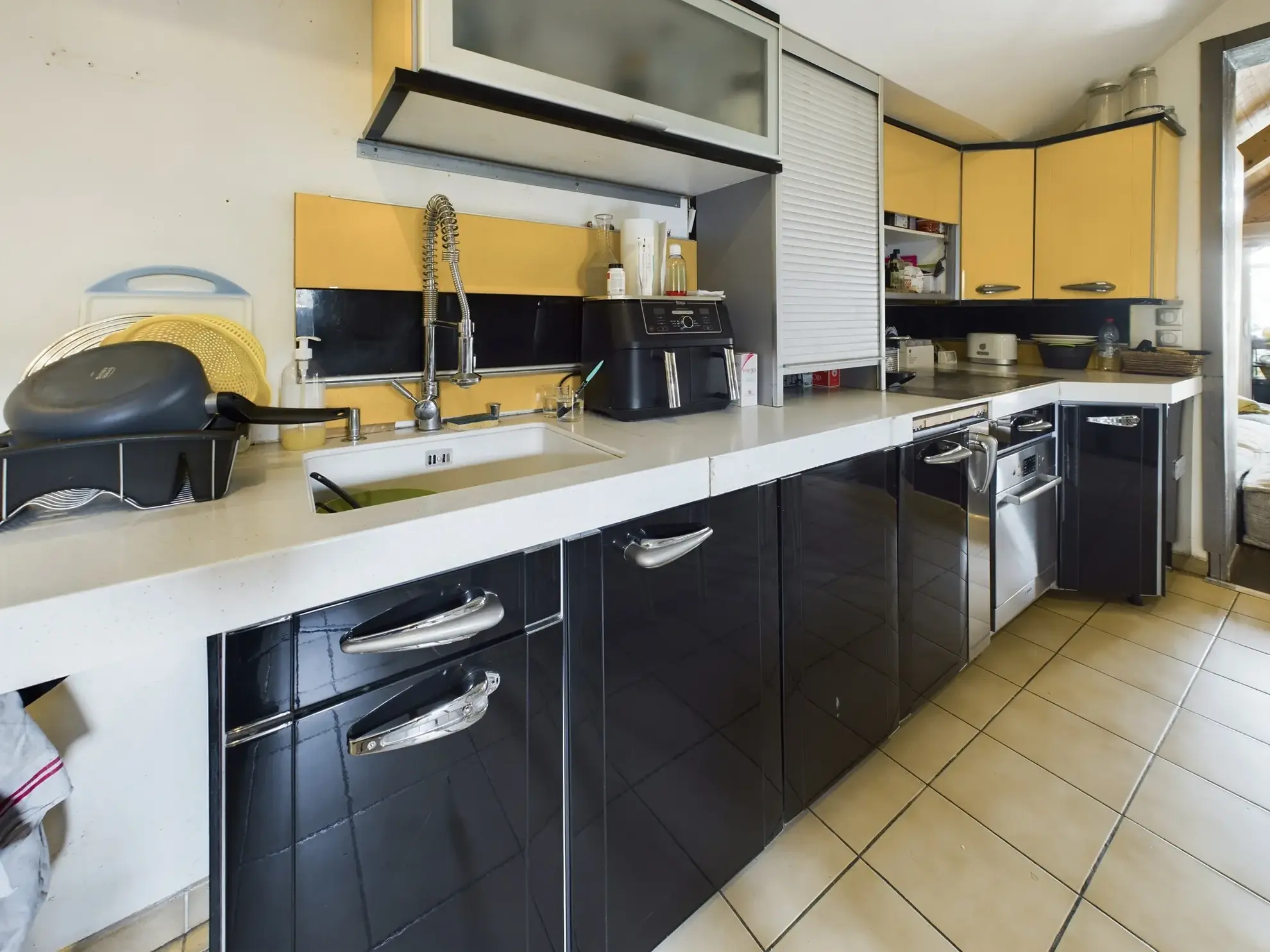 Maison d’architecte avec extension en bois et jardin à Guérigny 
