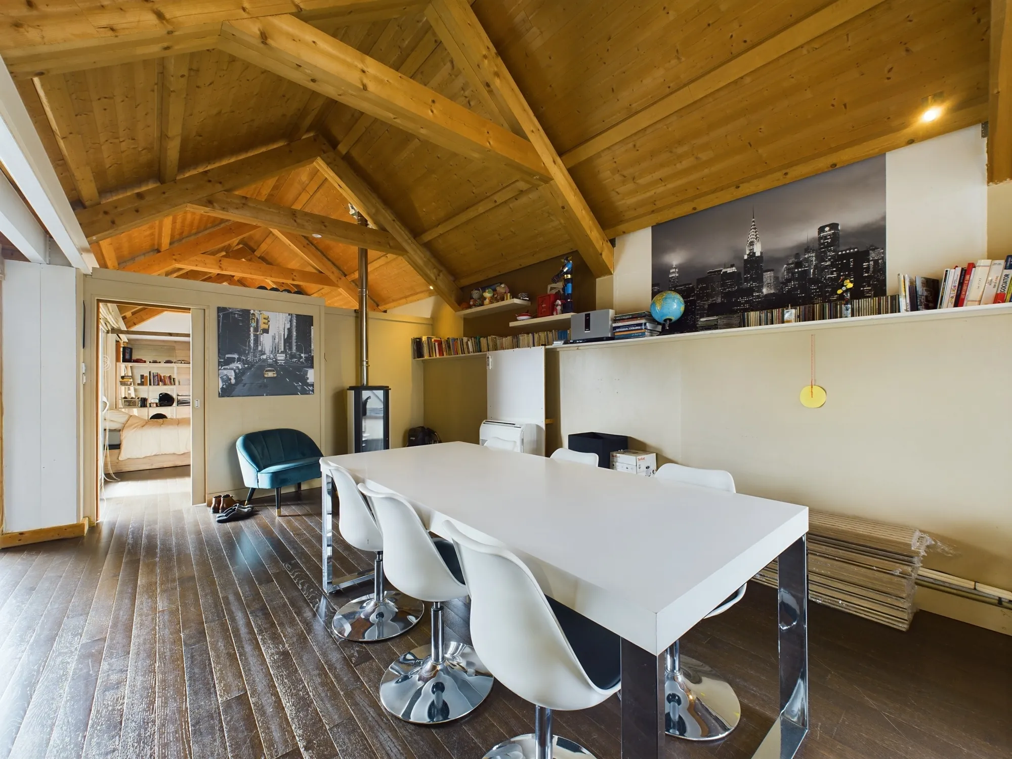 Maison d’architecte avec extension en bois et jardin à Guérigny 