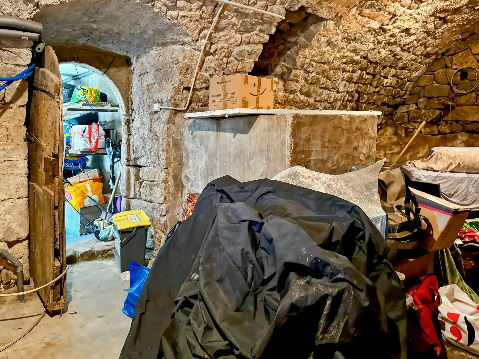 Maison atypique de 88 m² avec jardin, terrasse et vue panoramique à Antraigues-sur-Volane 