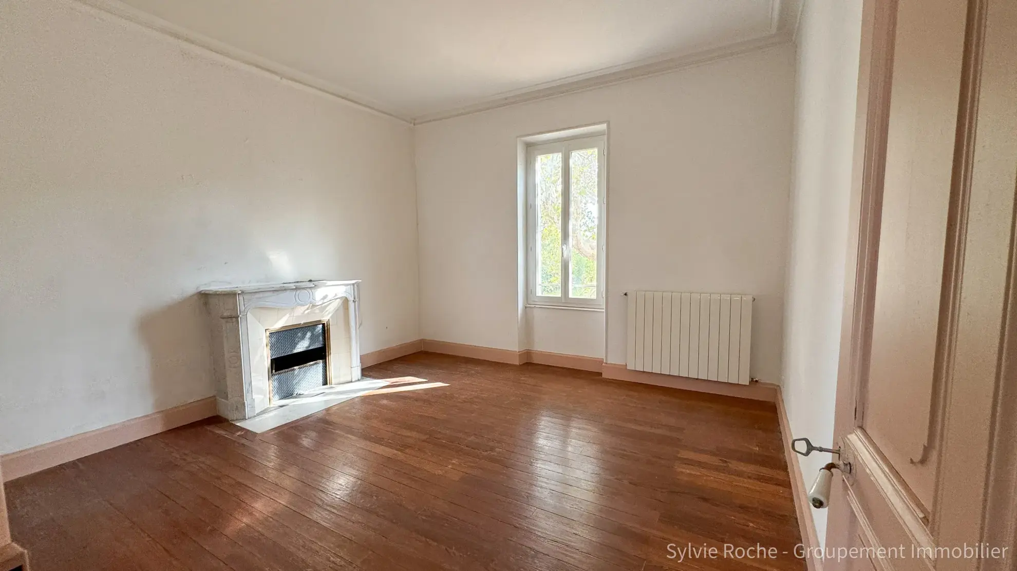 Maison de maître avec jardin à Camaret-sur-Aigues proche d'Orange et Avignon 
