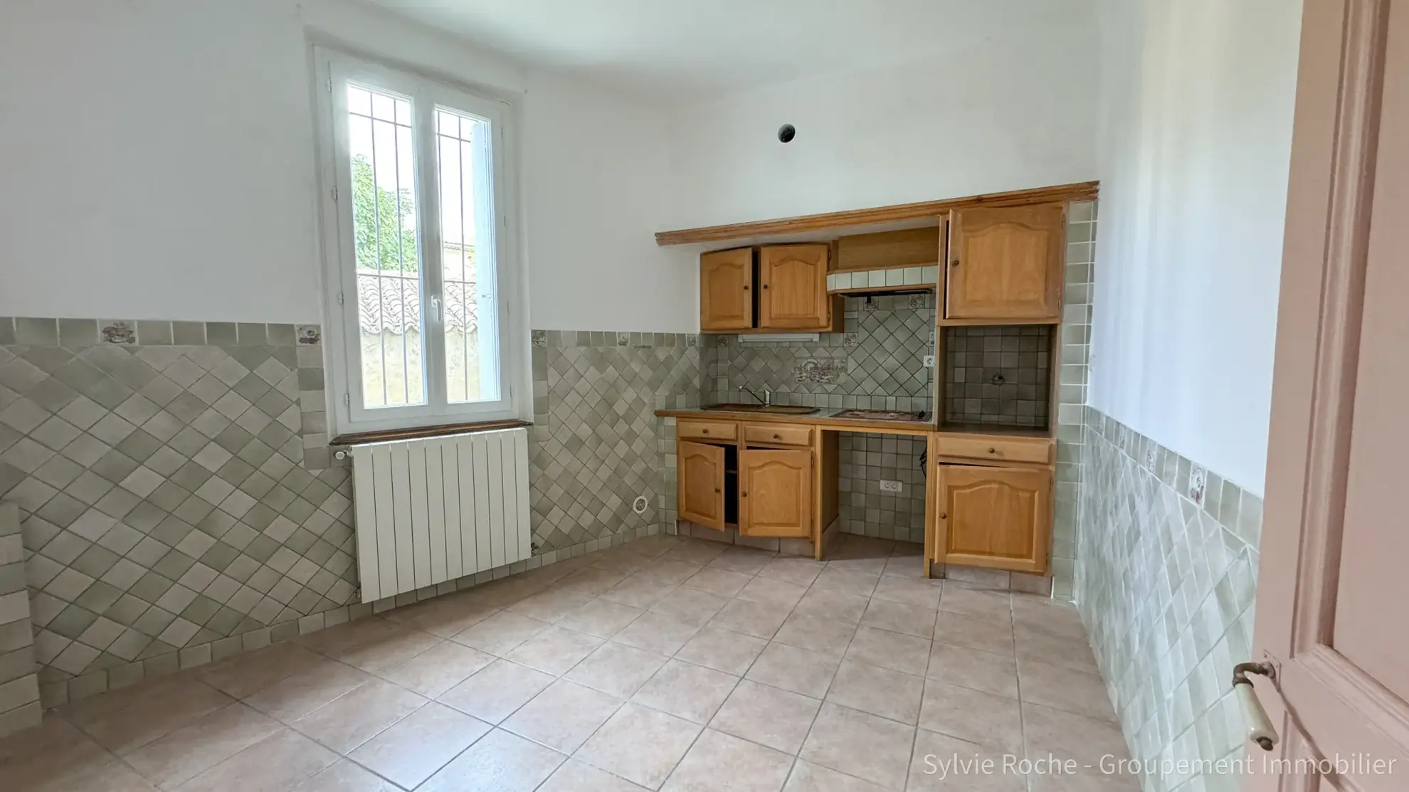 Maison de maître avec jardin à Camaret-sur-Aigues proche d'Orange et Avignon 