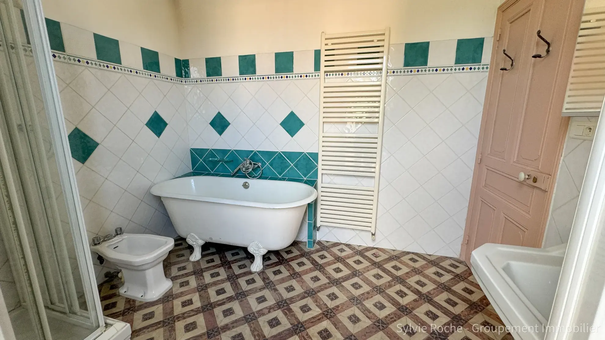 Maison de maître avec jardin à Camaret-sur-Aigues proche d'Orange et Avignon 