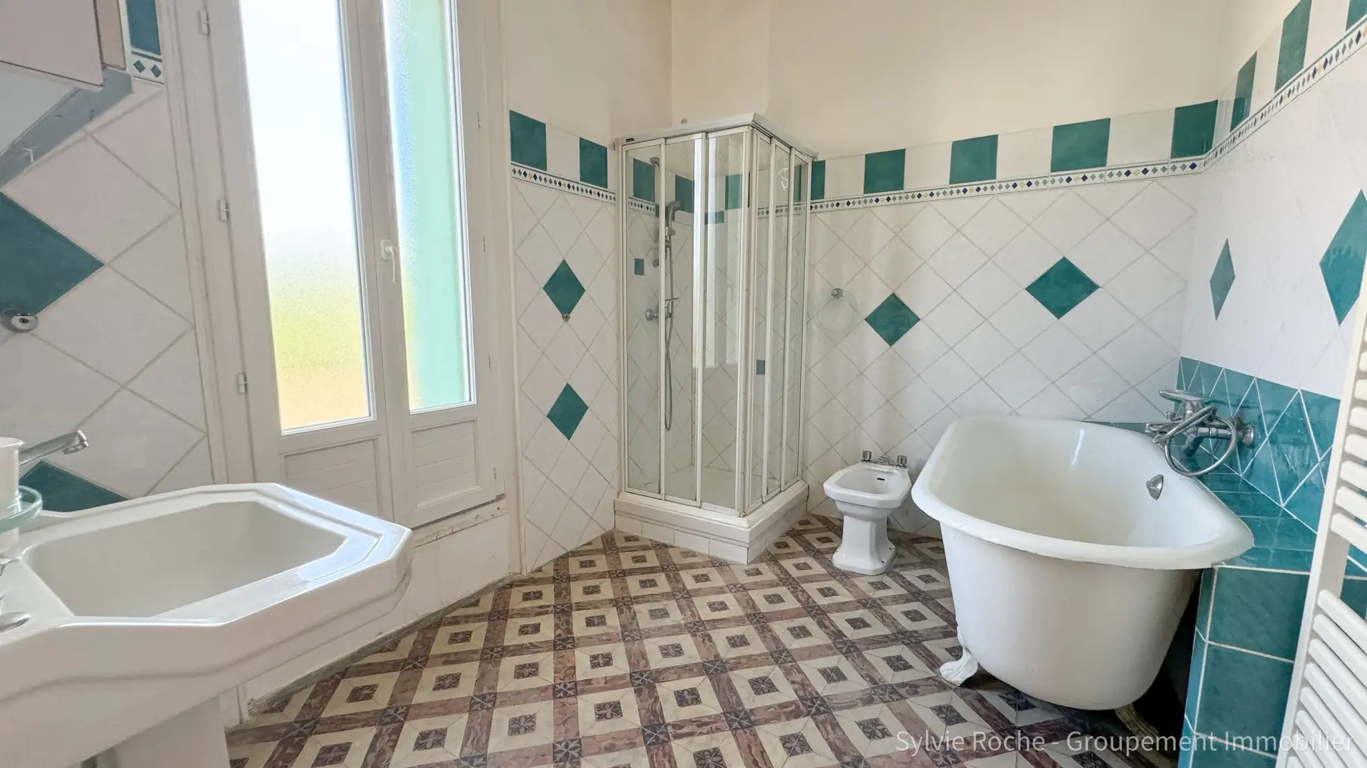 Maison de maître avec jardin à Camaret-sur-Aigues proche d'Orange et Avignon 