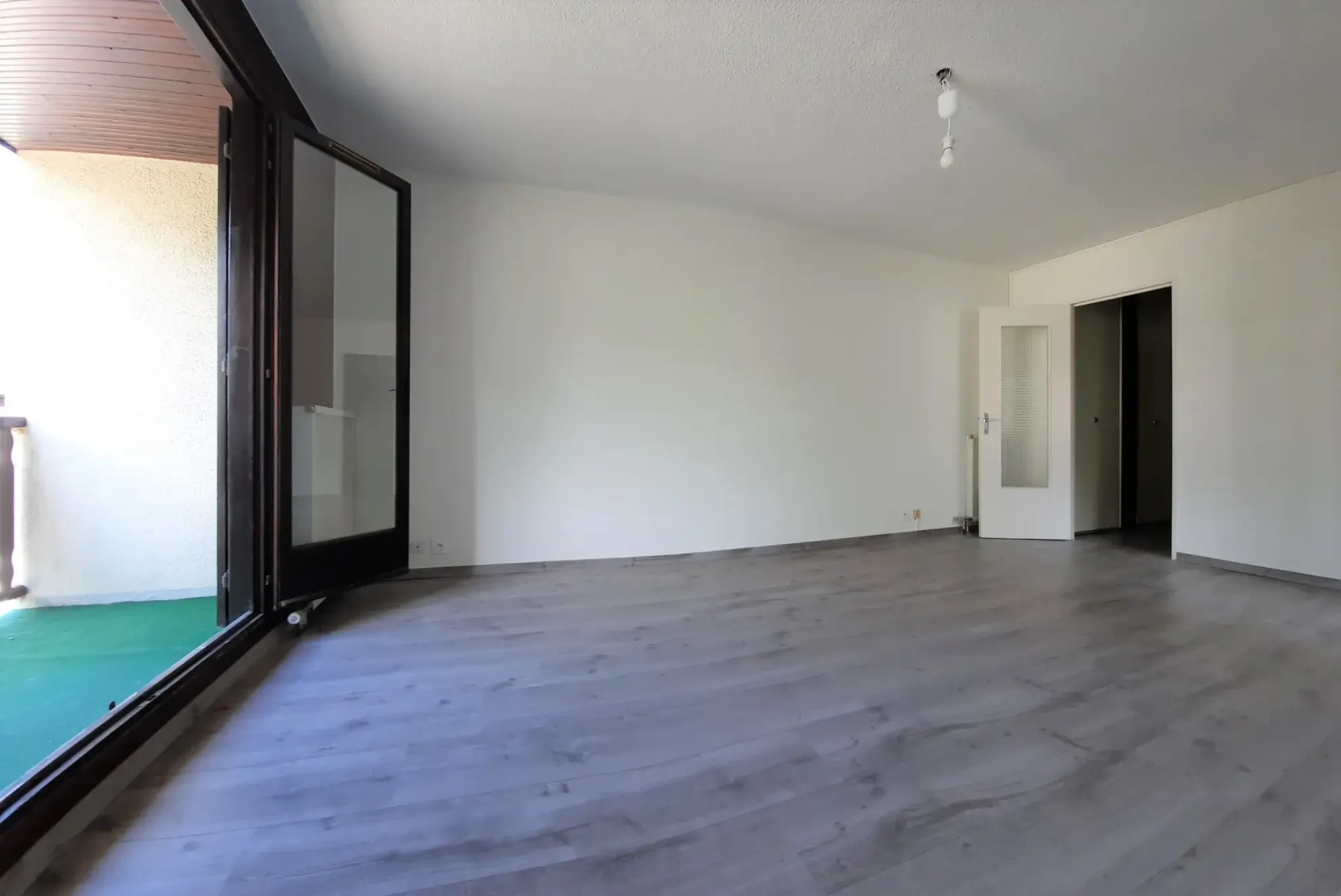 Appartement à Métabief avec garage, balcon, piscine et tennis à proximité 