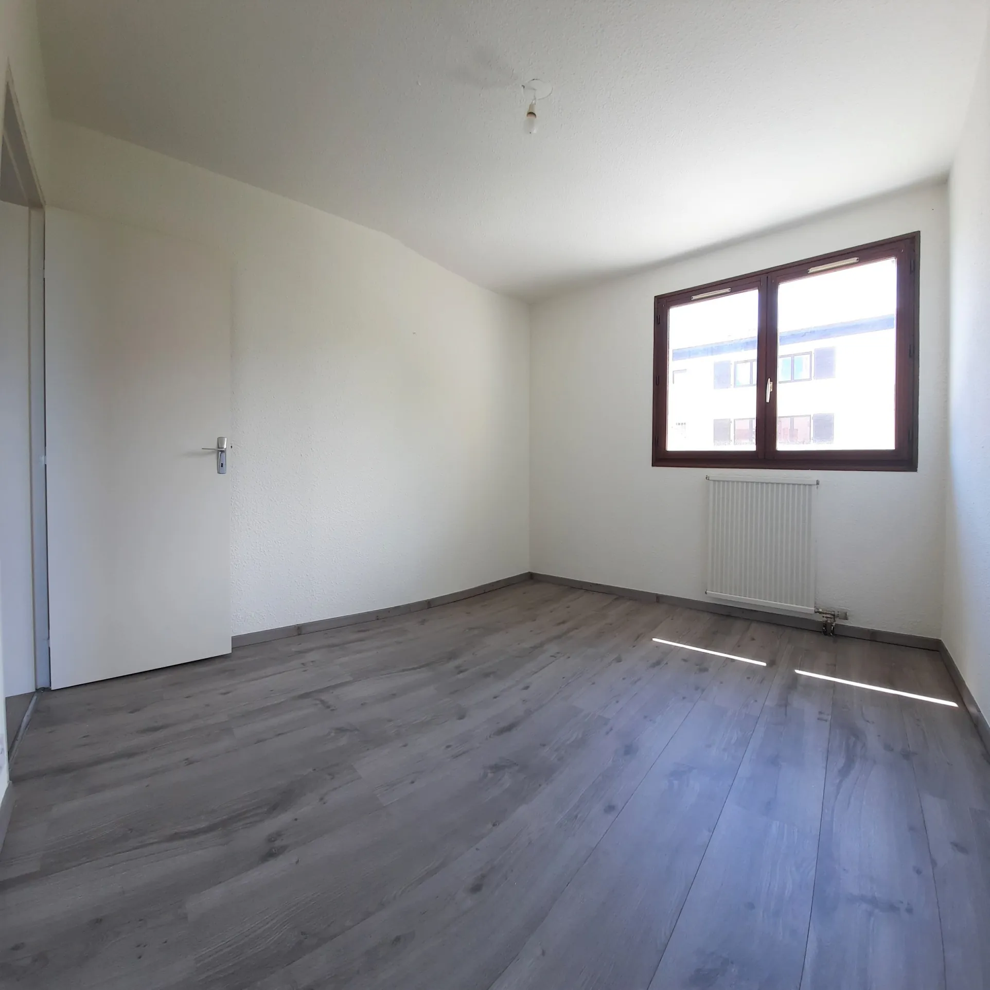 Appartement à Métabief avec garage, balcon, piscine et tennis à proximité 