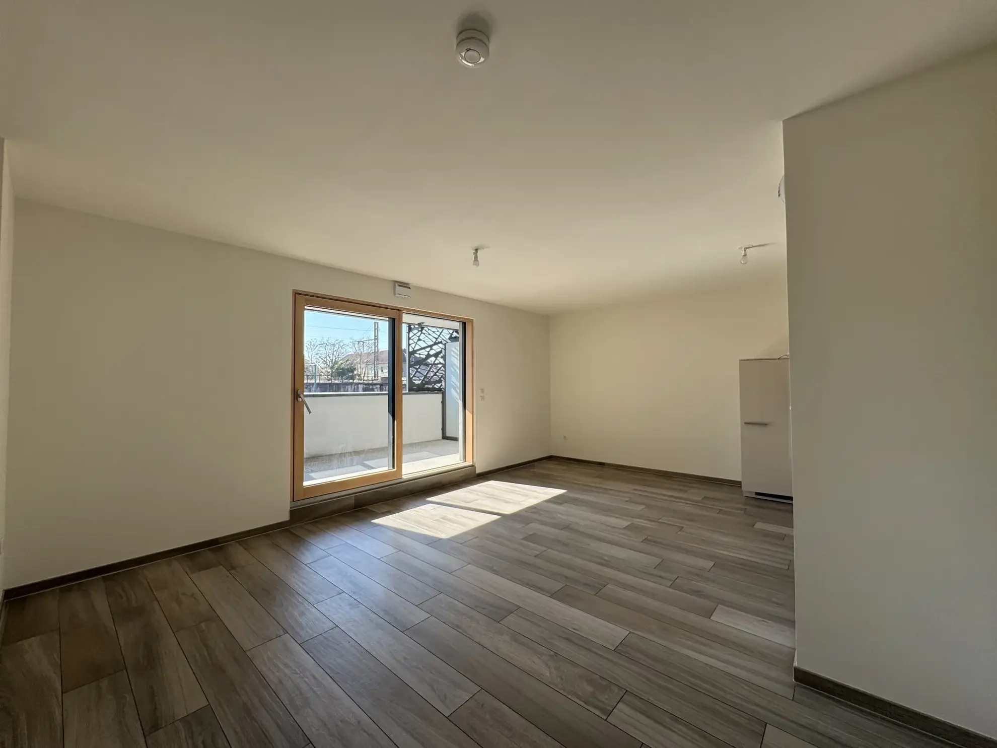 Appartement T3 de 60 m² avec terrasse et parking à Saint-Louis 