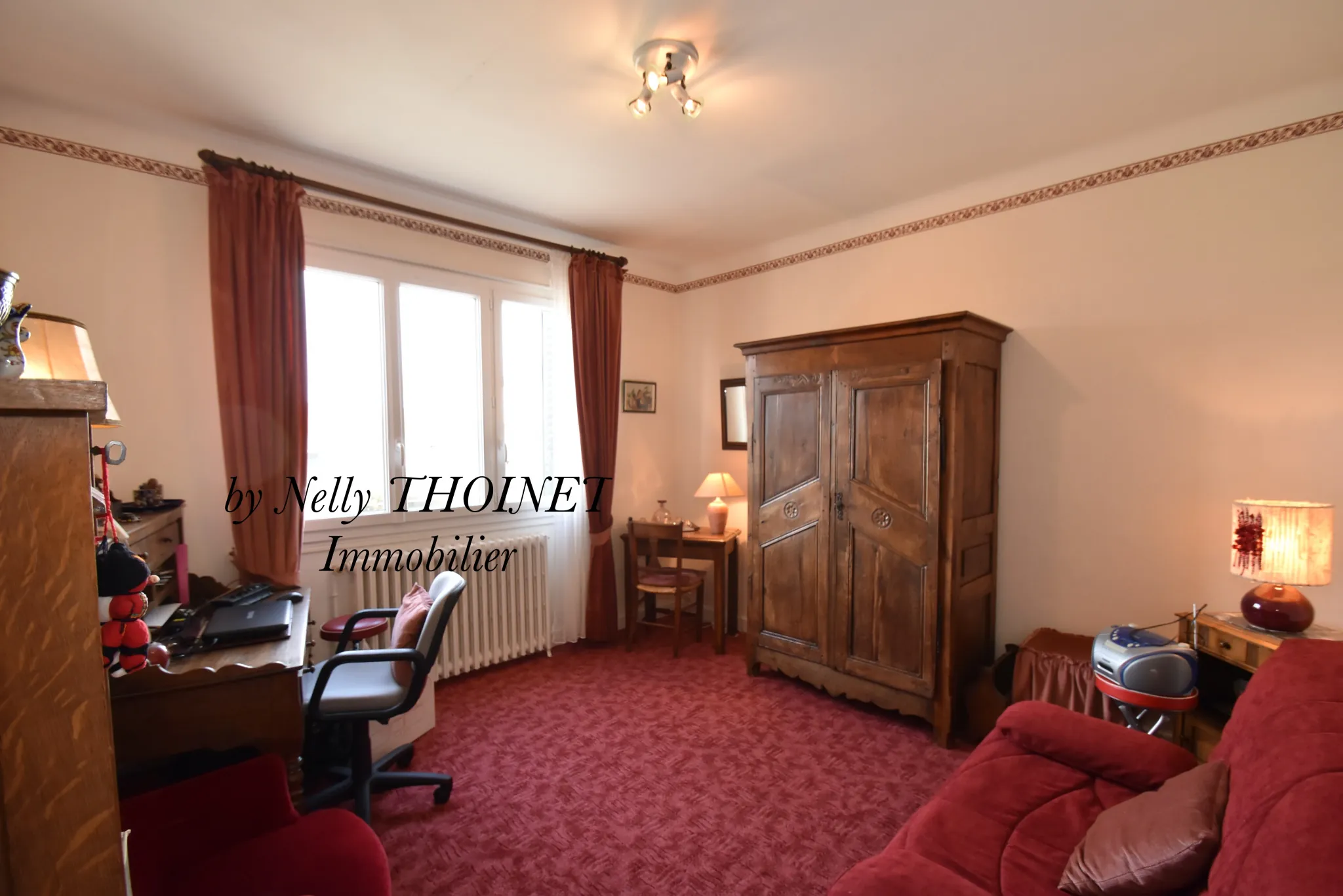 Maison familiale de 208 m² à Crocq avec large garage et vue sur les volcans d’Auvergne 