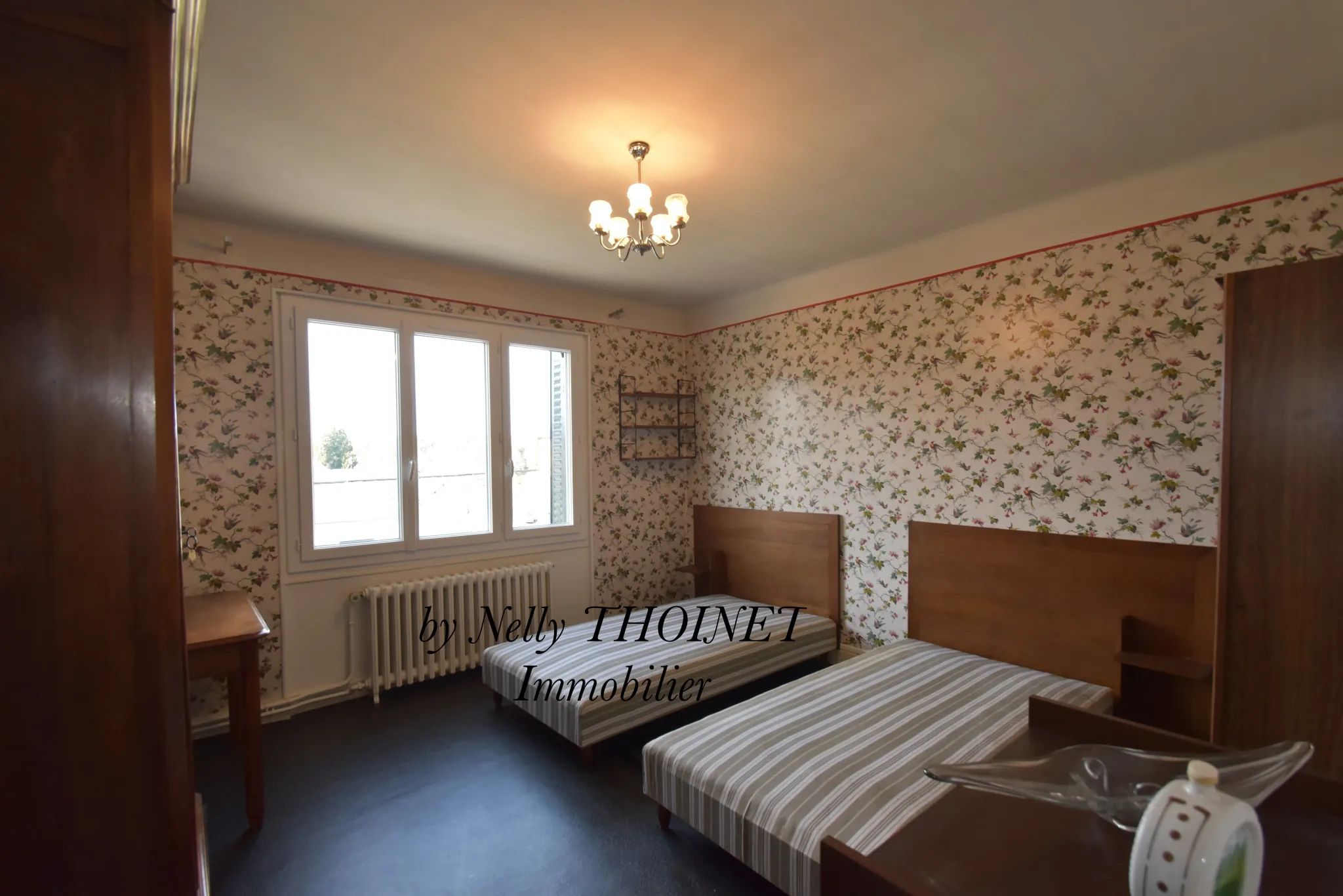 Maison familiale de 208 m² à Crocq avec large garage et vue sur les volcans d’Auvergne 