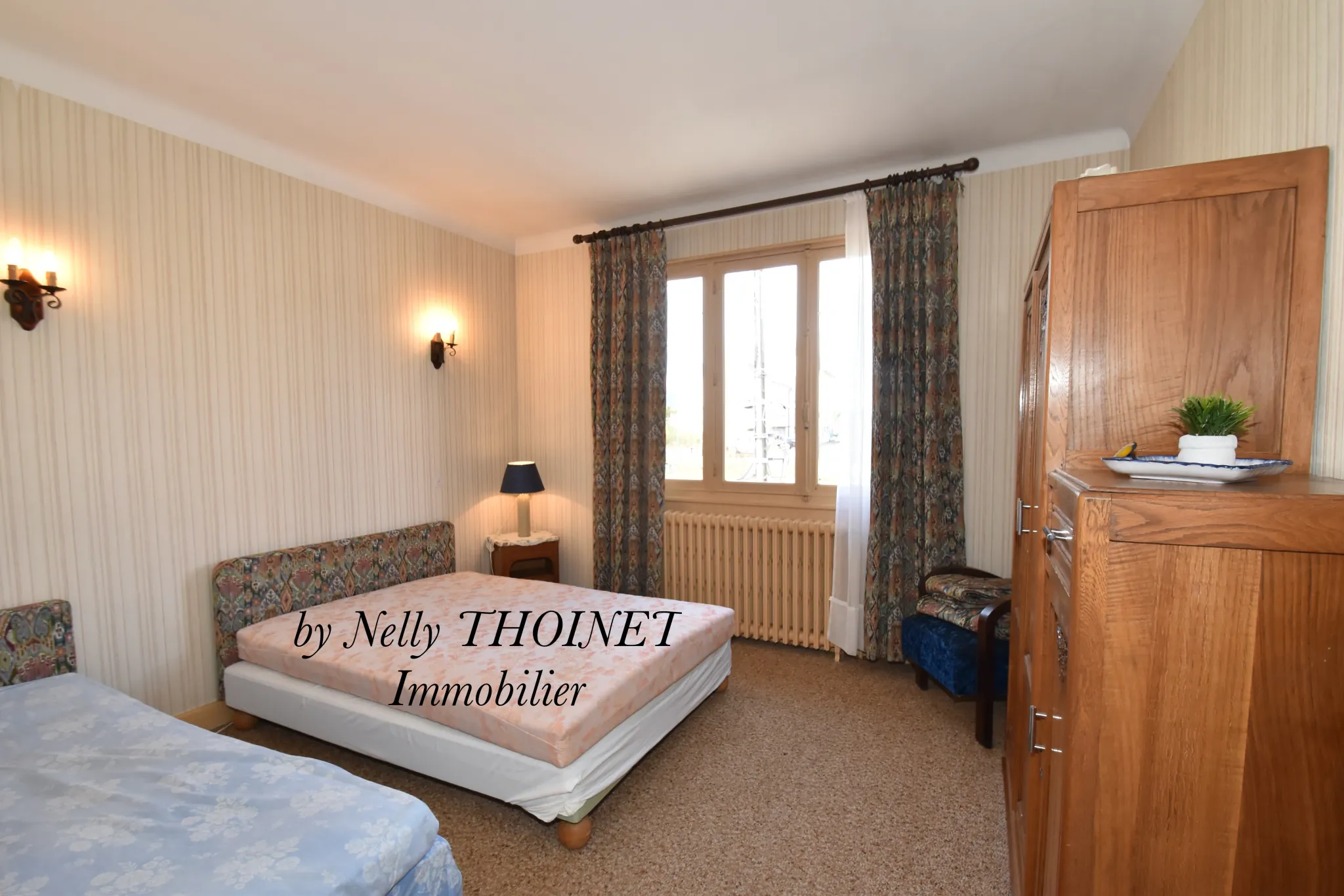 Maison familiale de 208 m² à Crocq avec large garage et vue sur les volcans d’Auvergne 