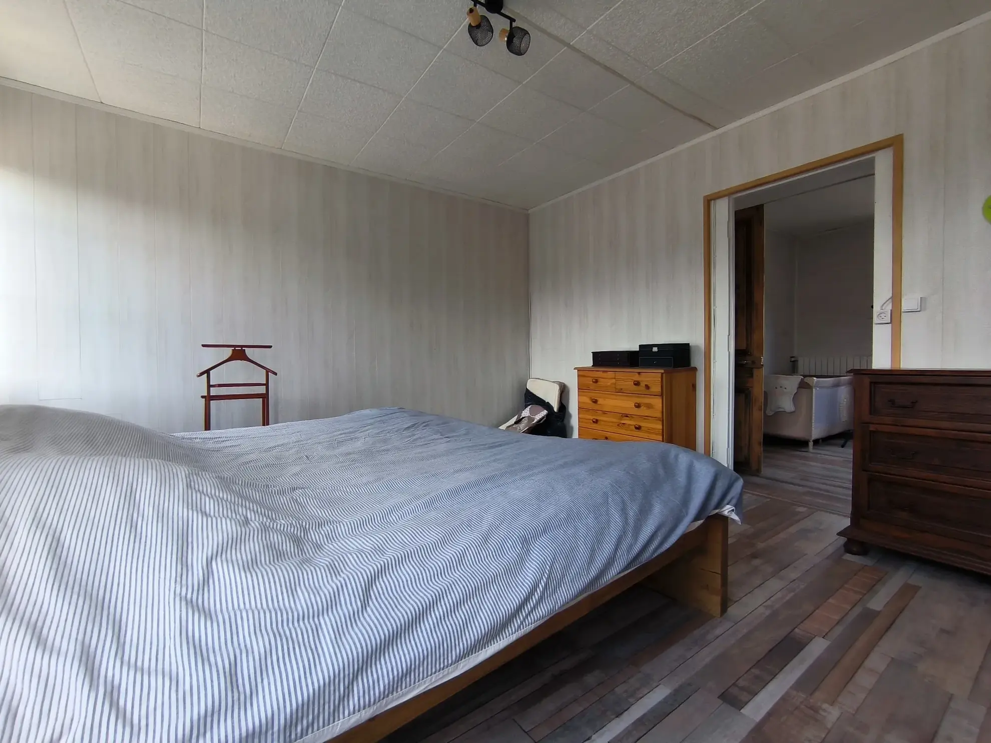 Maison de ville de 142 m² à Caudebec-lès-Elbeuf avec 4 chambres et cour 