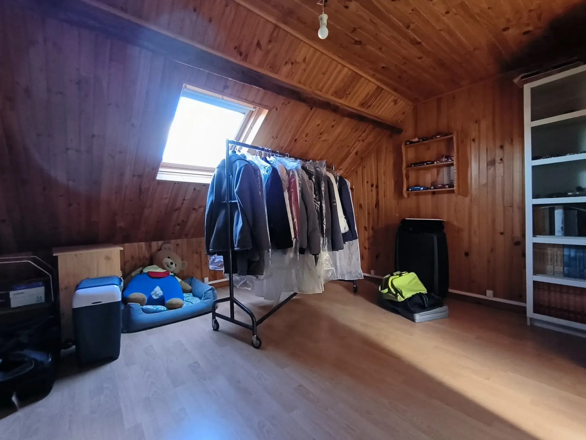 Maison de ville de 142 m² à Caudebec-lès-Elbeuf avec 4 chambres et cour 