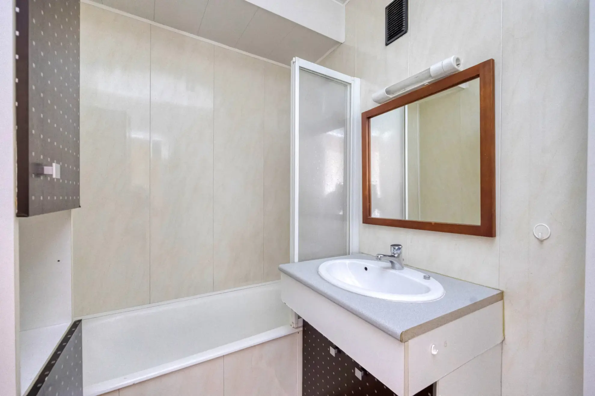 Appartement T4 de 79 m² à Vizille avec balcon, cave et parking, idéalement situé 