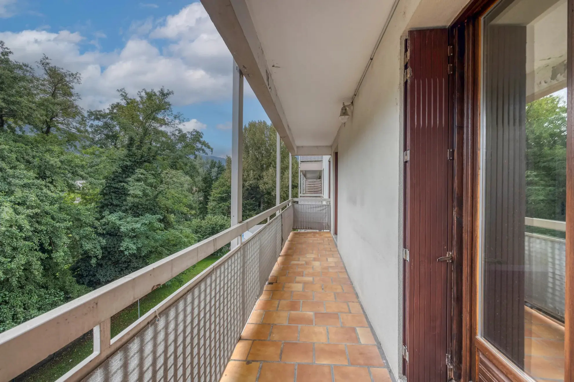 Appartement T4 de 79 m² à Vizille avec balcon, cave et parking, idéalement situé 