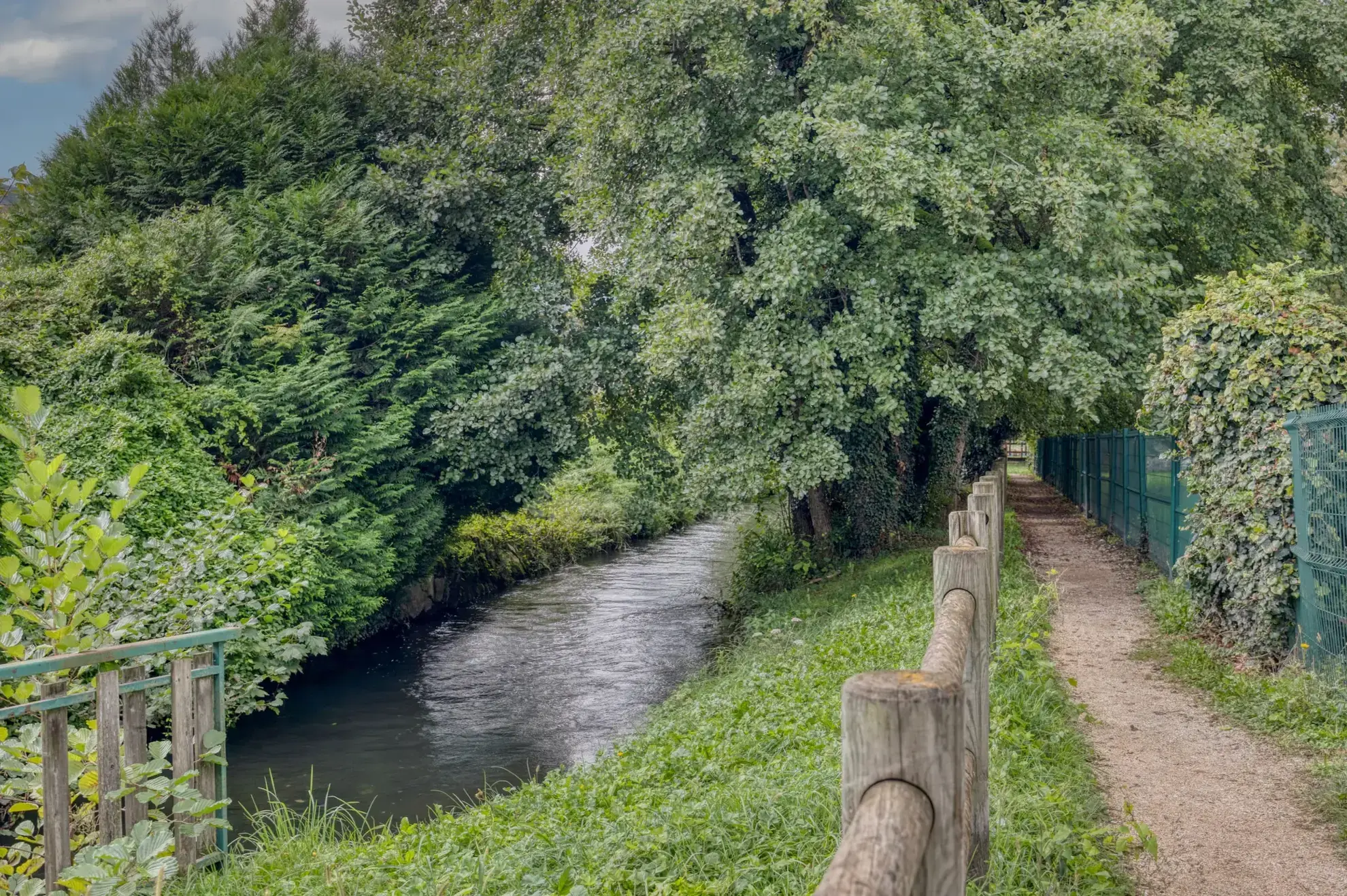 Appartement T4 de 79 m² à Vizille avec balcon, cave et parking, idéalement situé 