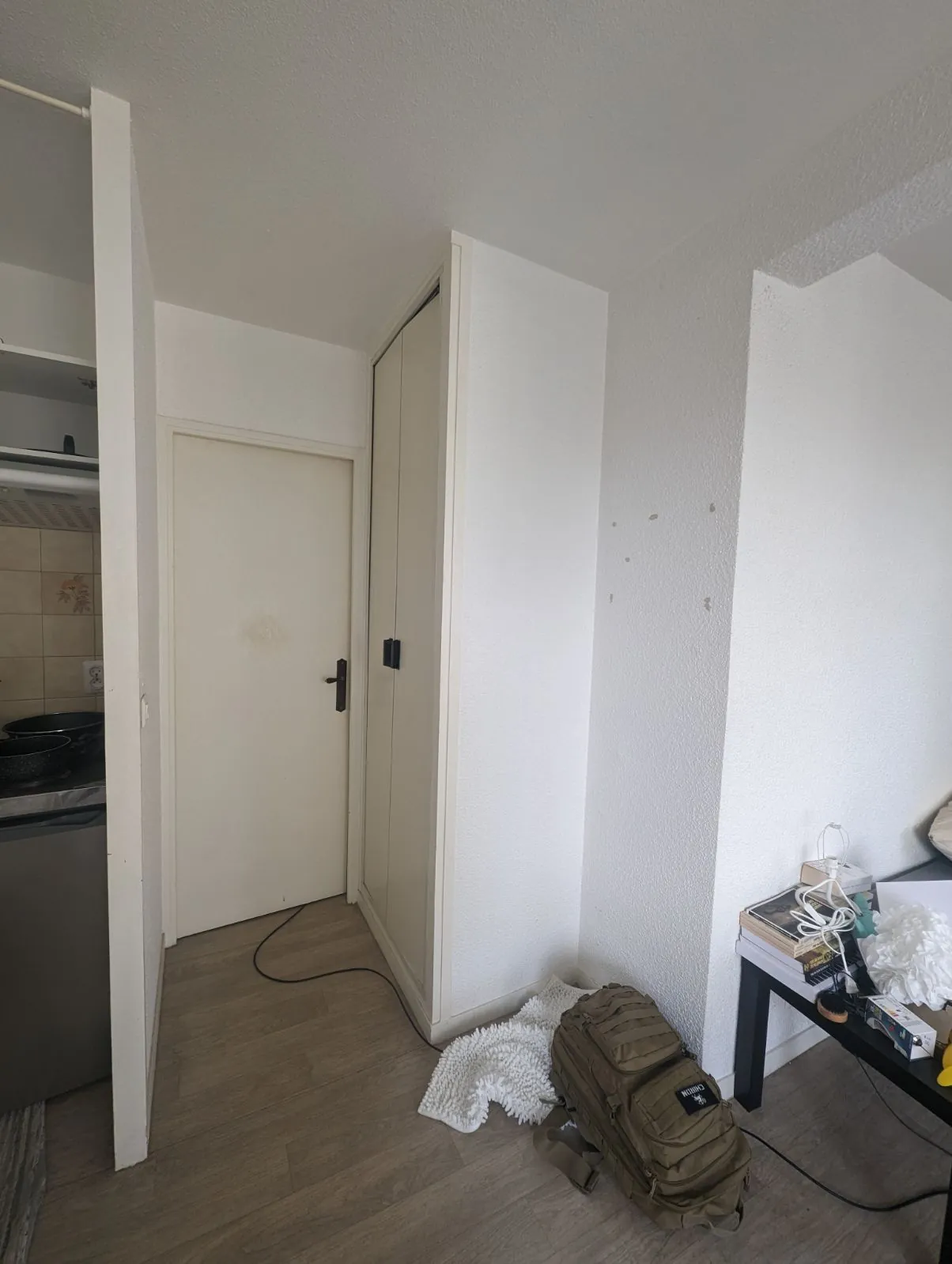 Grand studio de 29,16 m2 à Cergy, résidence sécurisée, proche toutes commodités 