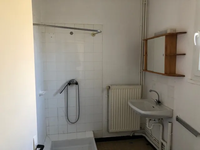 Ensemble immobilier avec 3 appartements à Monteils - Investissement idéal 