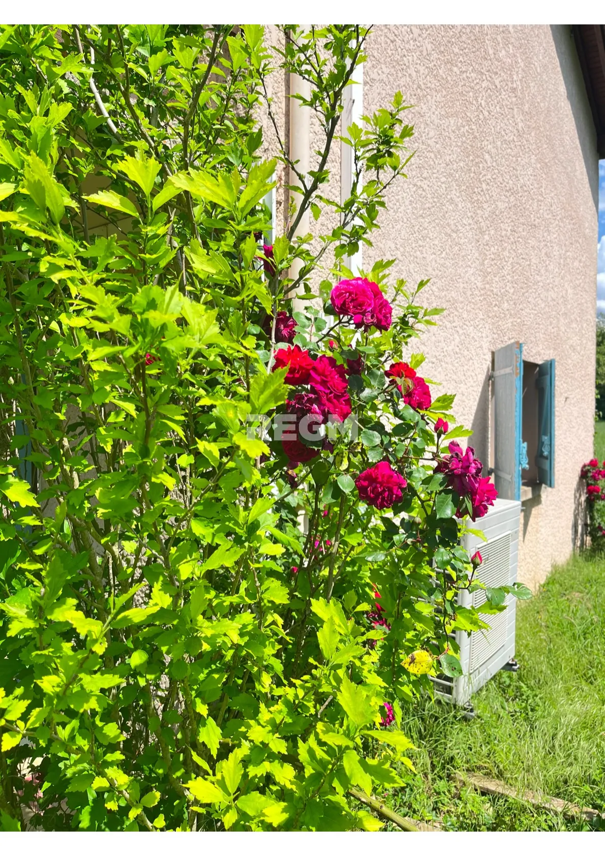 Immeuble de 4 appartements à rénover près d'Eugénie-les-Bains – Opportunité d'investissement 