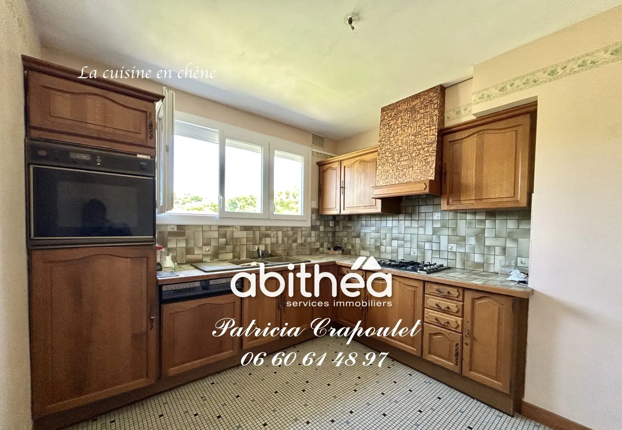 Maison à Angoulême avec jardin de 550 m², proches commodités et environnement calme 