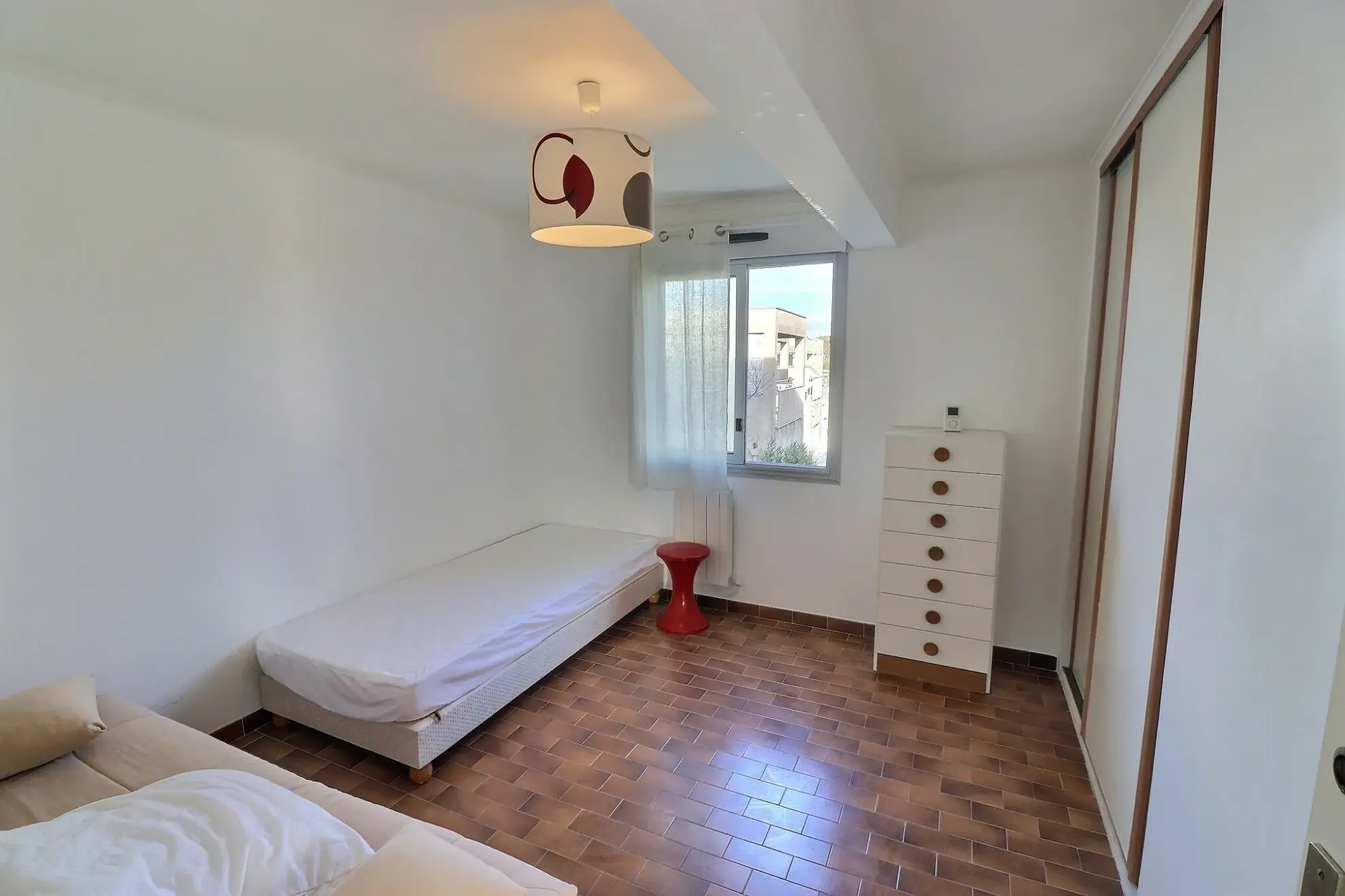 Appartement 3 pièces à Carnon-Plage avec vue latérale sur la mer et parking privé 