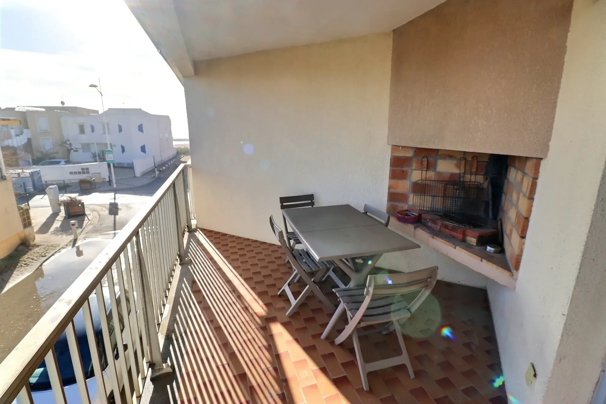 Appartement 3 pièces à Carnon-Plage avec vue latérale sur la mer et parking privé