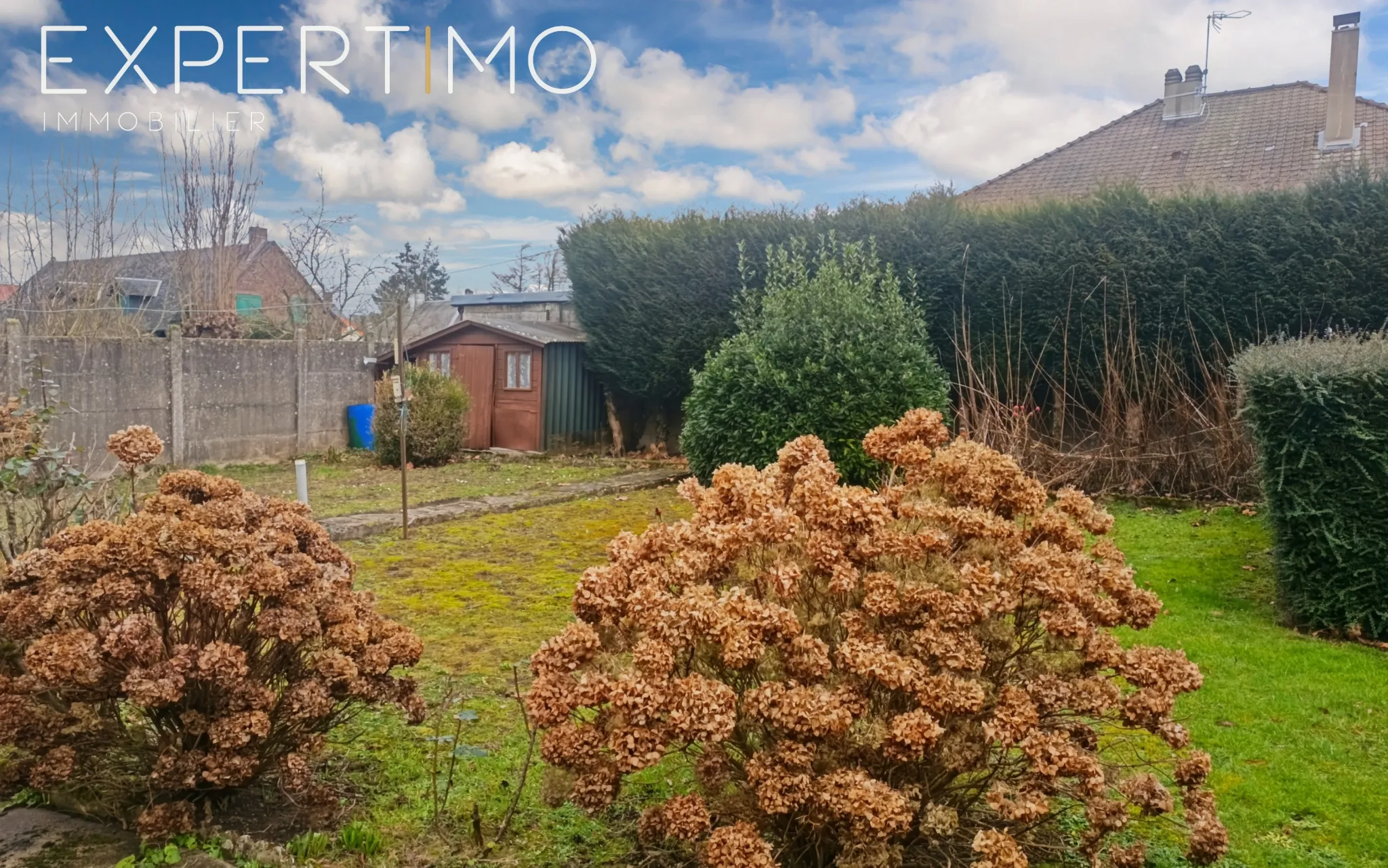 Maison de ville 4 chambres avec sous-sol complet en centre-ville 