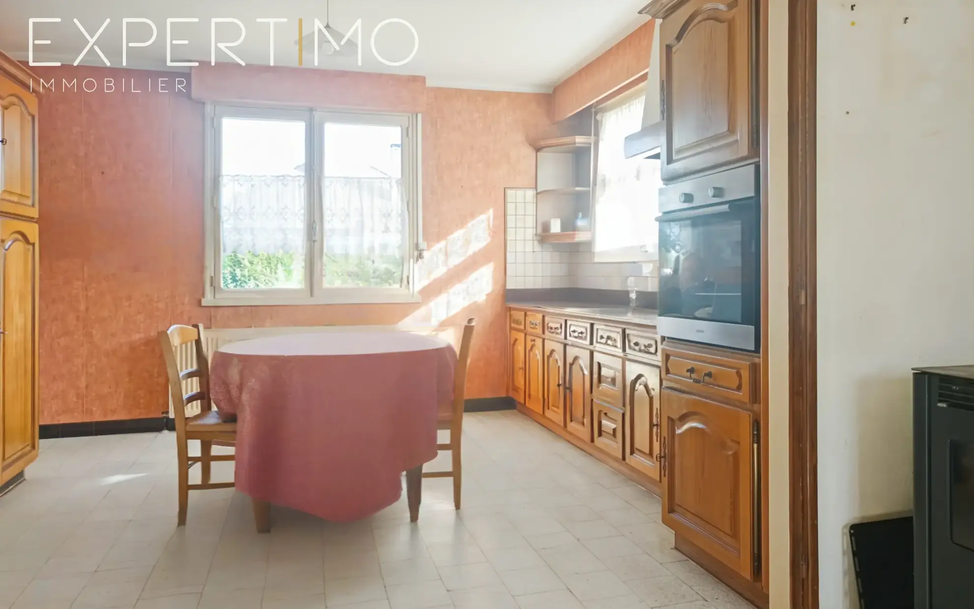 Maison de ville 4 chambres avec sous-sol complet en centre-ville 