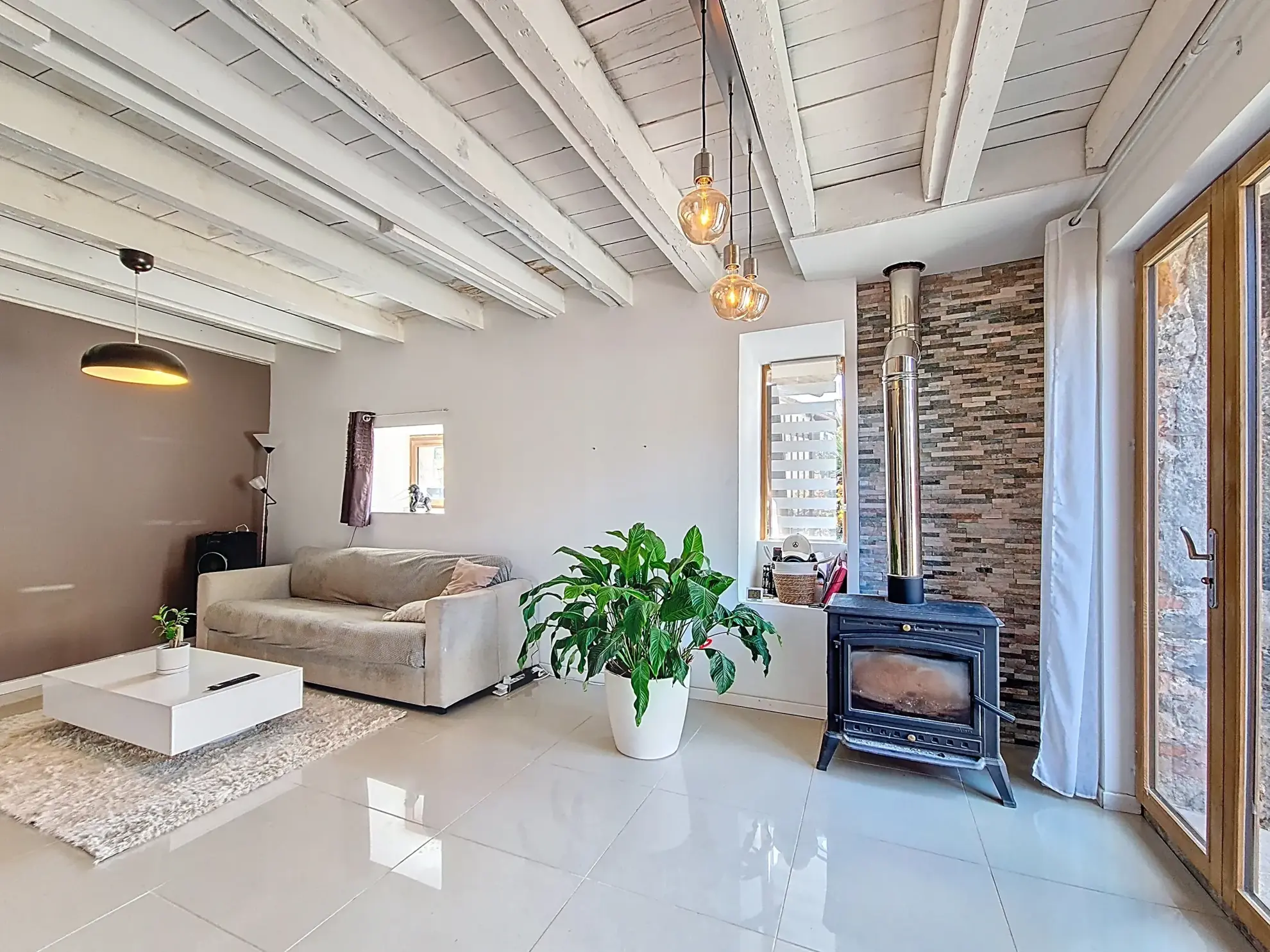 Maison de village à Tencin (38) avec potentiel d’agrandissement et deux terrasses 