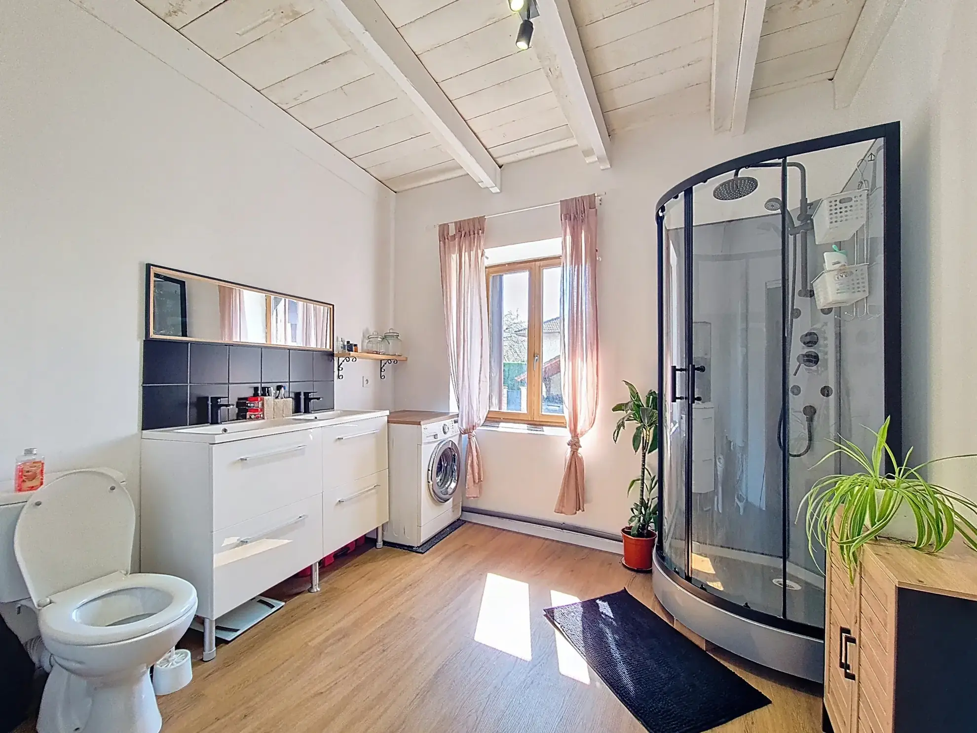 Maison de village à Tencin (38) avec potentiel d’agrandissement et deux terrasses 