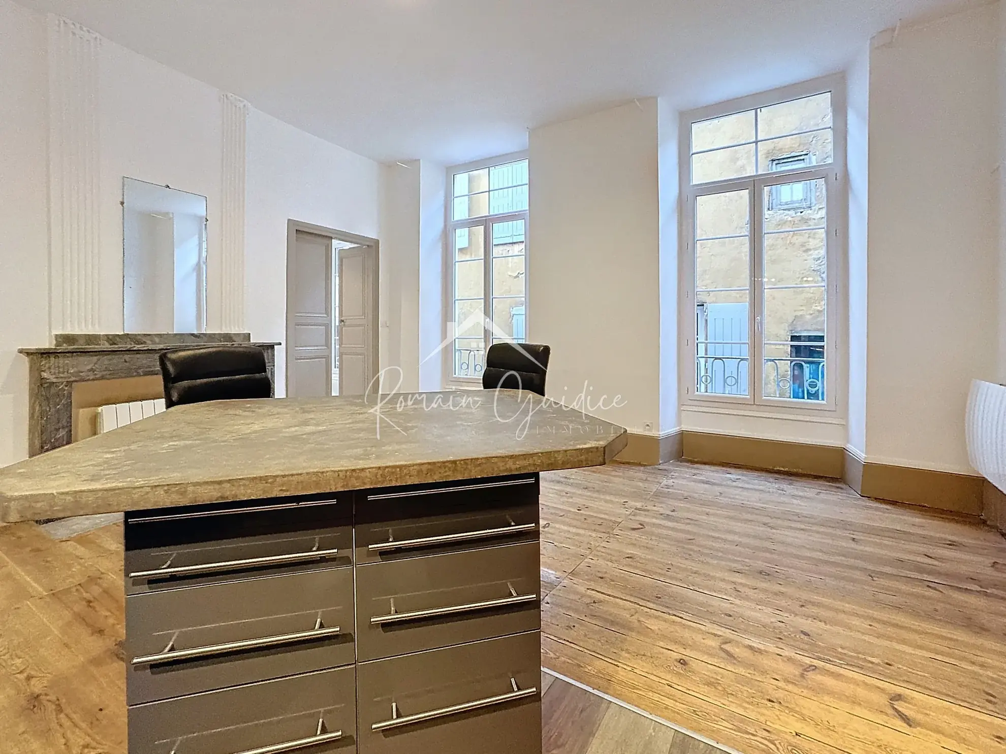 Appartement T2 bis de 54 m² en hypercentre à Millau 