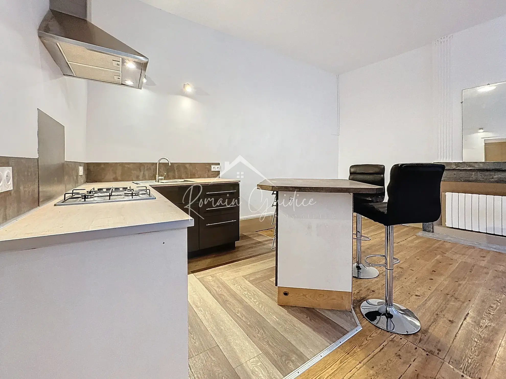 Appartement T2 bis de 54 m² en hypercentre à Millau 