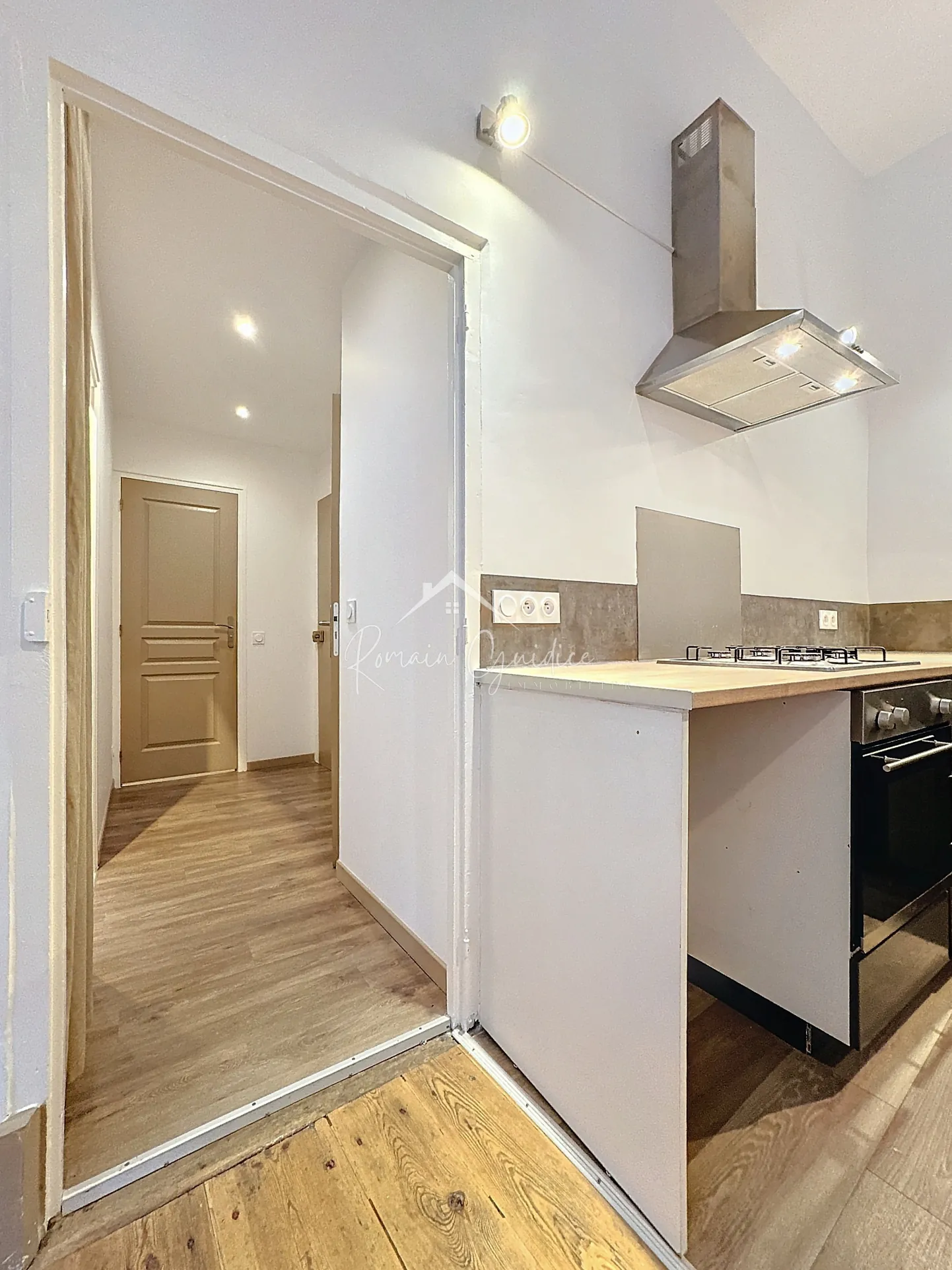 Appartement T2 bis de 54 m² en hypercentre à Millau 