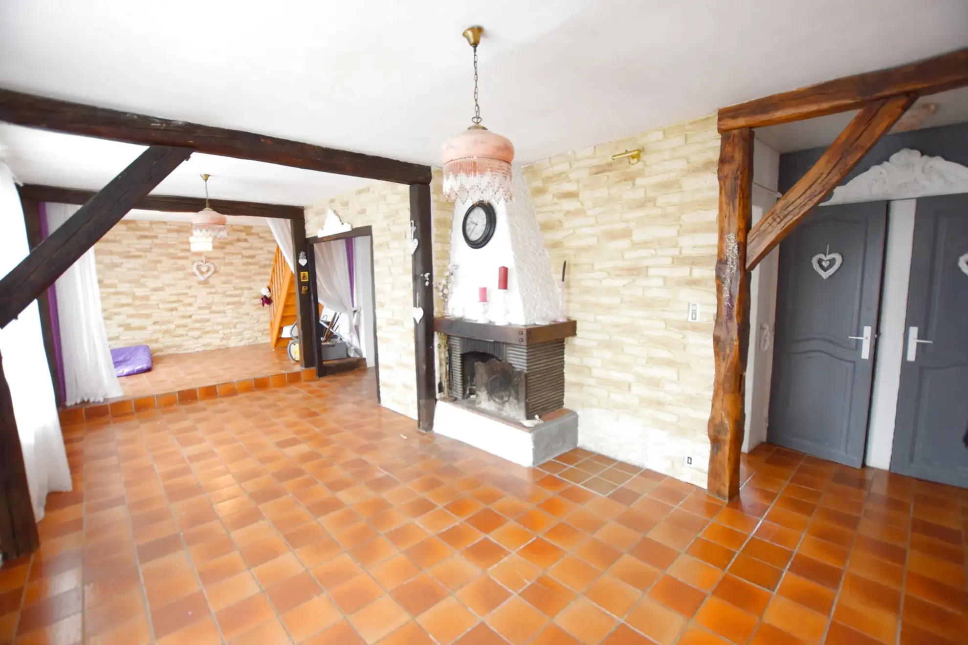 Maison individuelle unique à Bavans avec grand jardin et espacement intérieur exceptionnel 