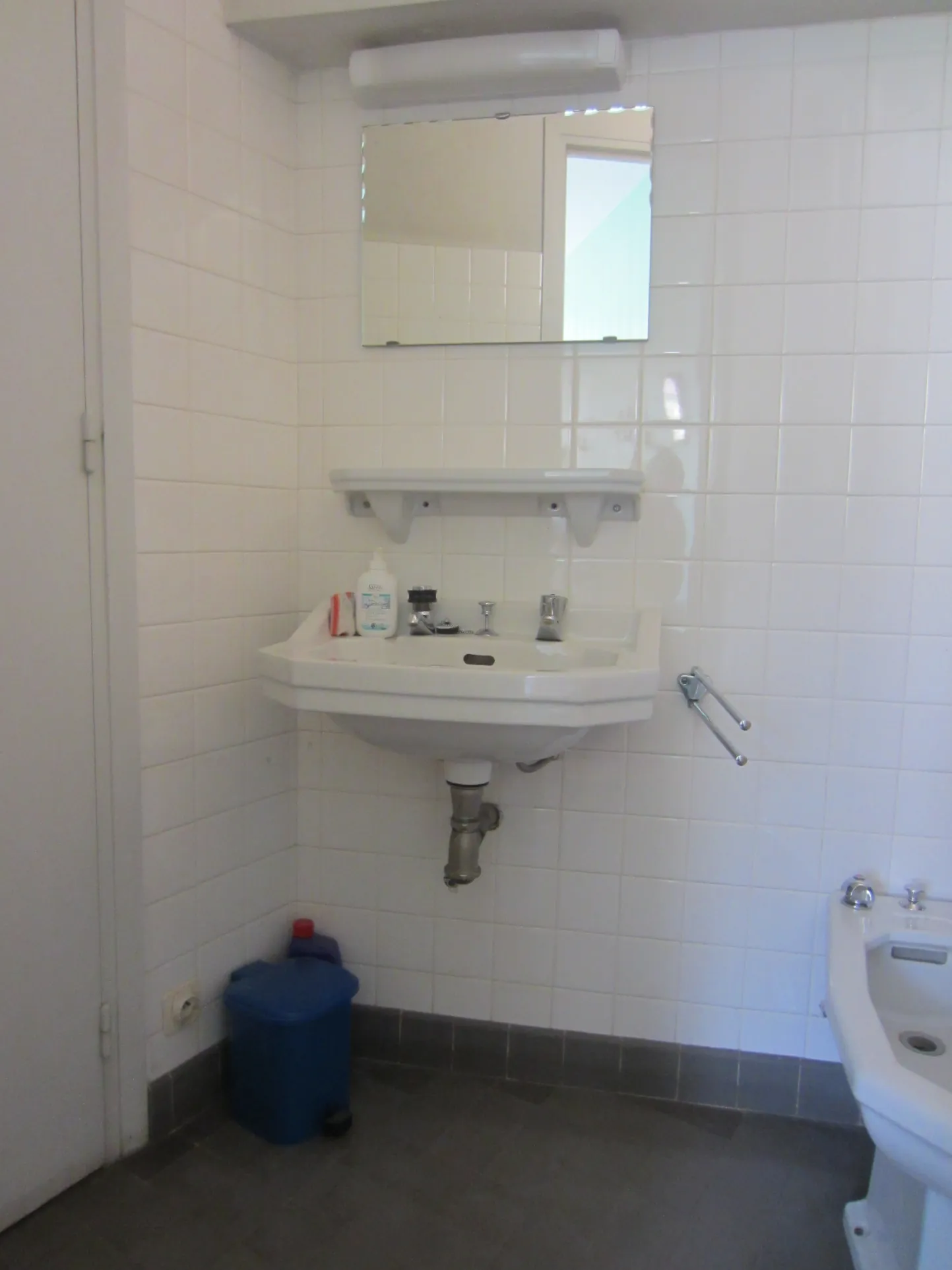 Superbe maison d’architecte à Saint-Girons avec espace professionnel et vue imprenable 