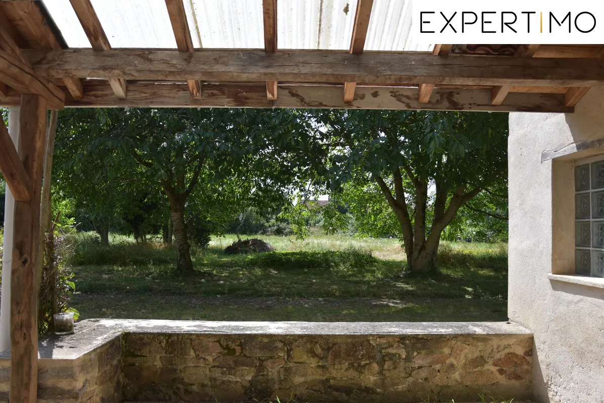 Maison de 131 m² à Neuf-Eglise dans un hameau paisible avec terrain de 3 017 m² 