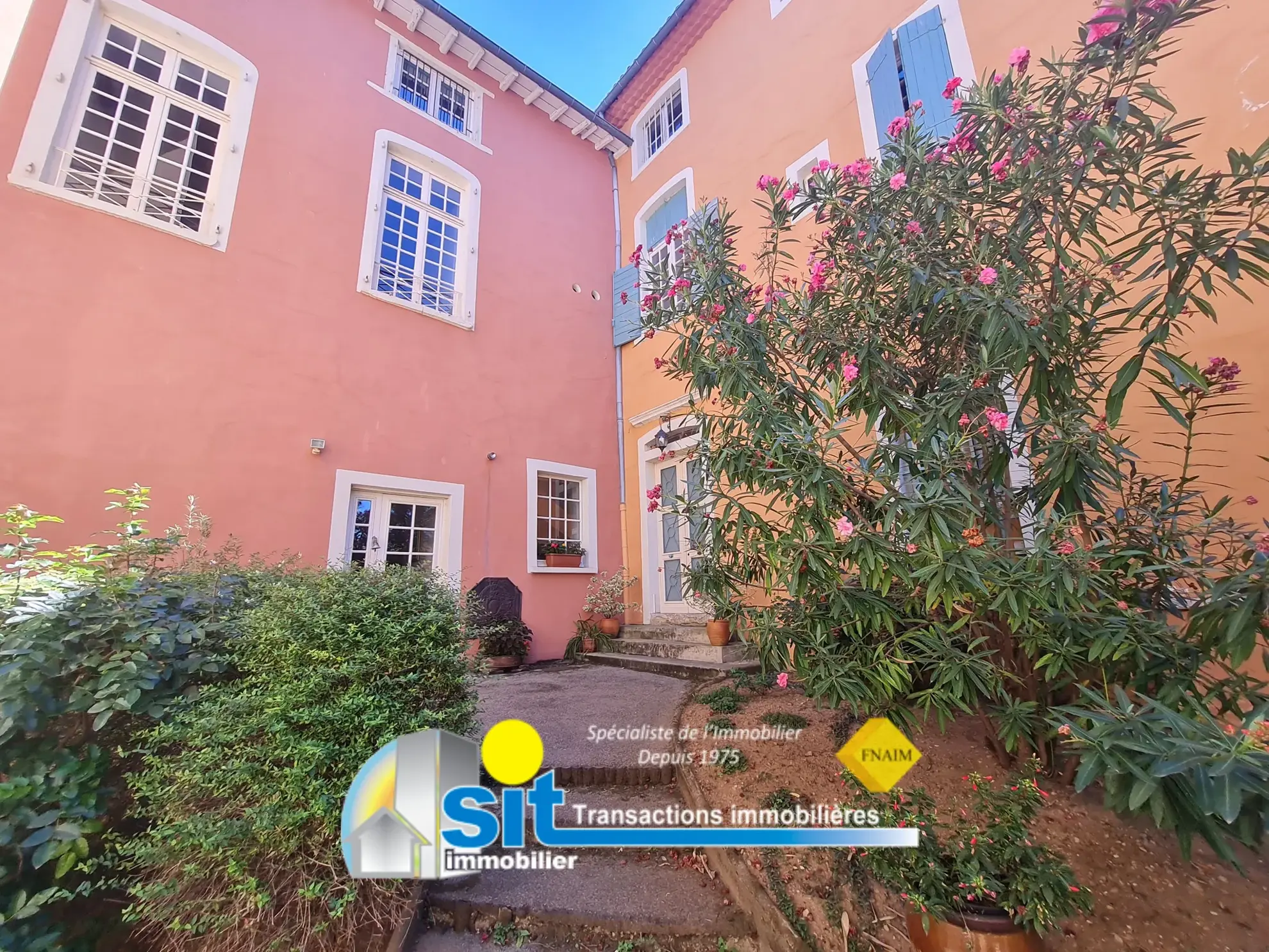 Appartement T2 à Condrieu avec terrasses proche gare et vue sur la vigne 