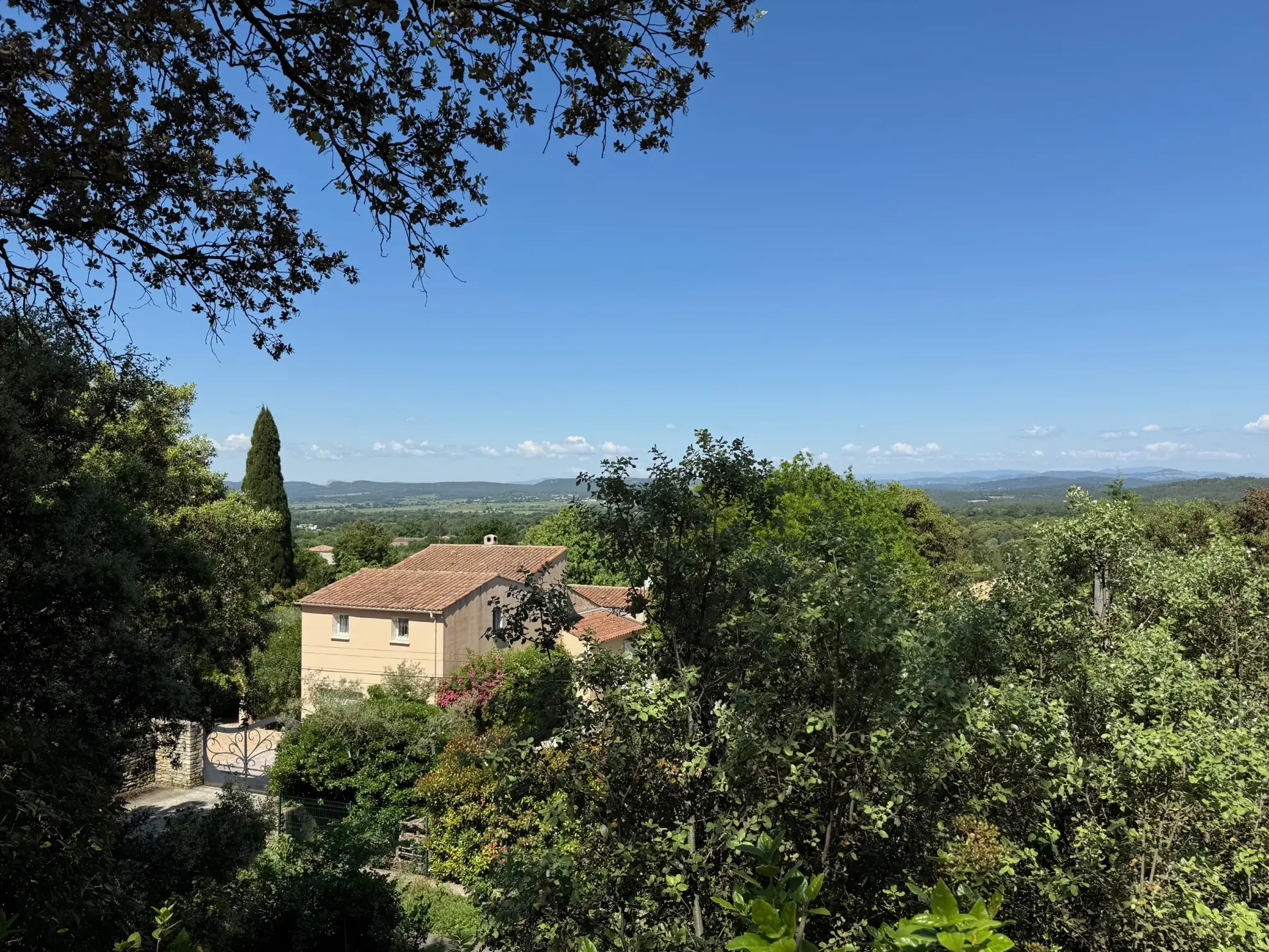 Terrain constructible de 437 m² avec vue dégagée à Villevielle près de Sommieres