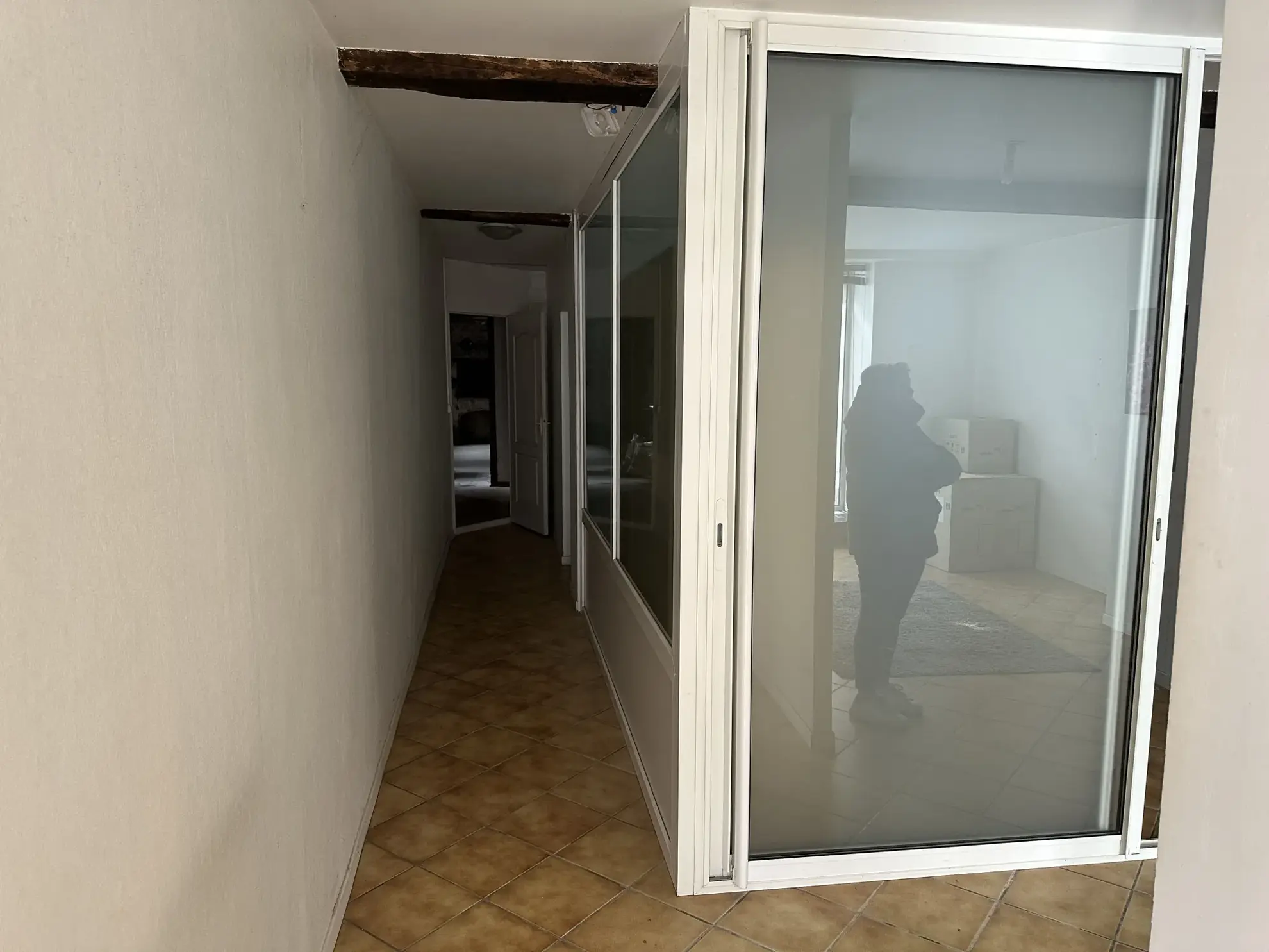 Maison à vendre à Lasseube avec local commercial, grand terrain et potentiel de développement 