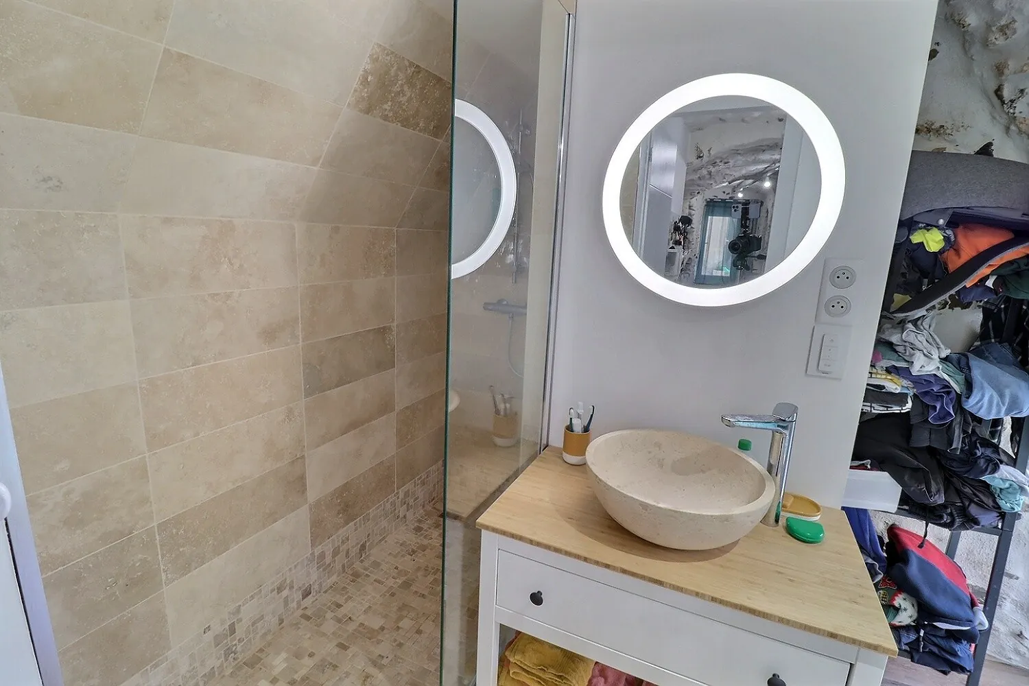 Maison de village avec studio, cour et garage à Cabrières, proximité Clermont l'Hérault 