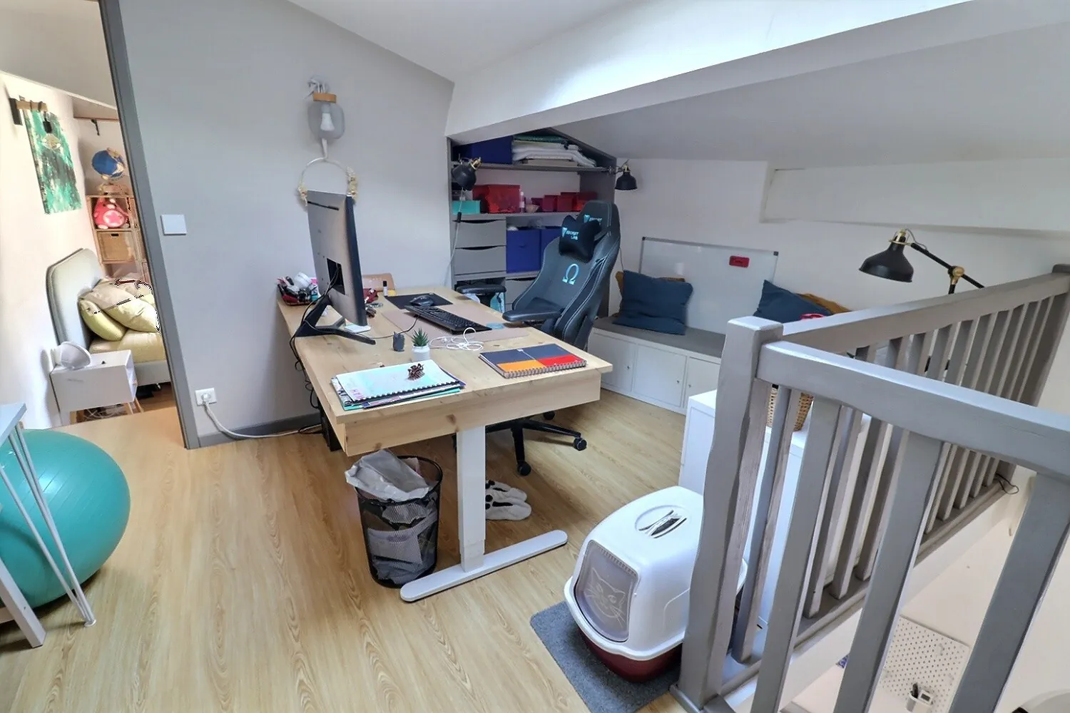 Maison de village avec studio, cour et garage à Cabrières, proximité Clermont l'Hérault 