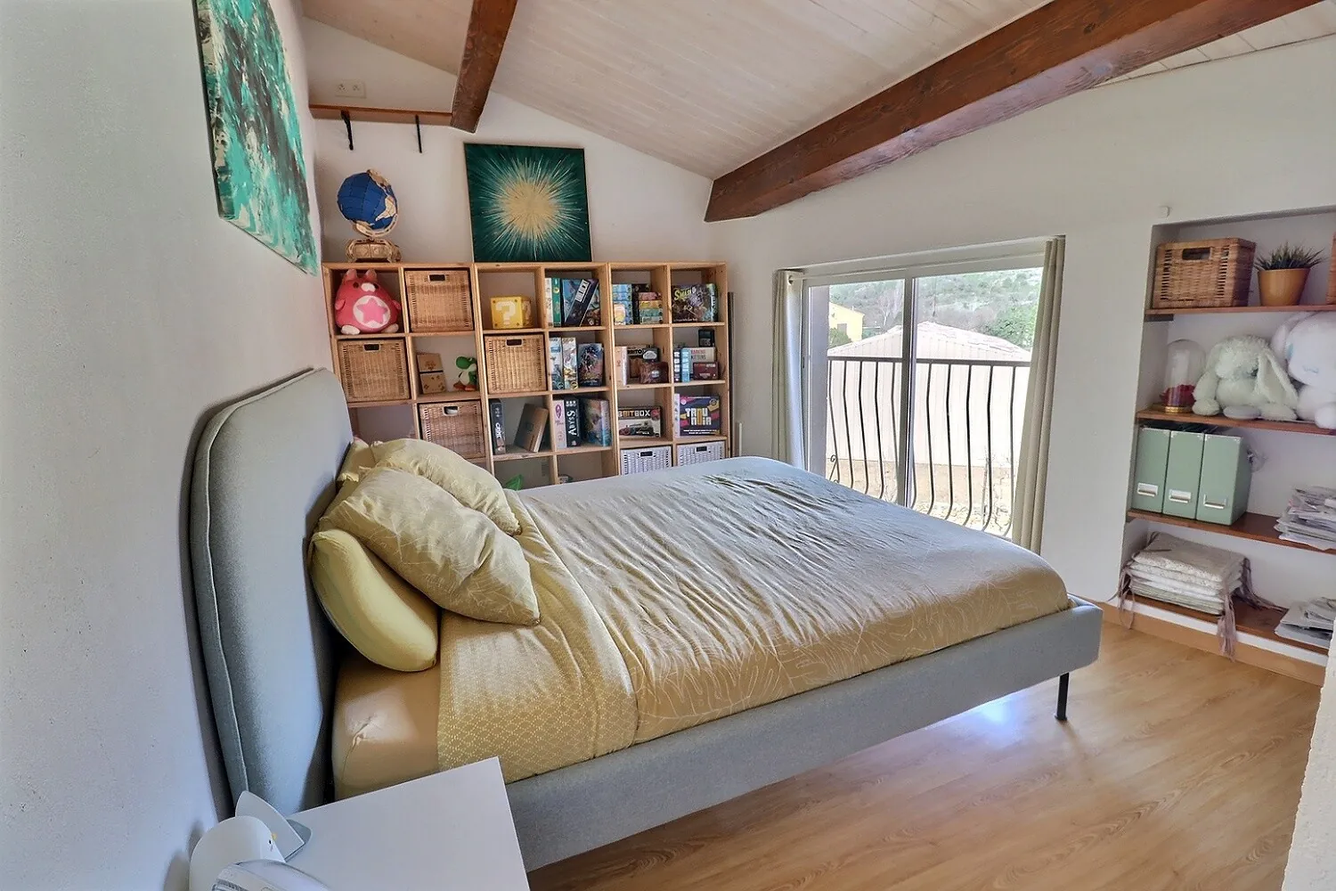 Maison de village avec studio, cour et garage à Cabrières, proximité Clermont l'Hérault 