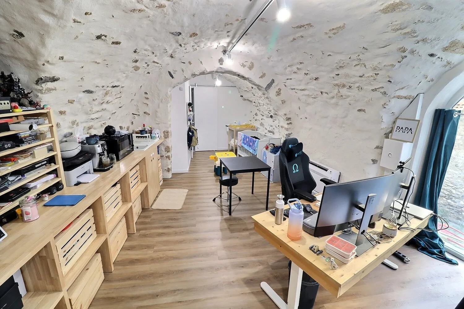 Maison de village avec studio, cour et garage à Cabrières, proximité Clermont l'Hérault 