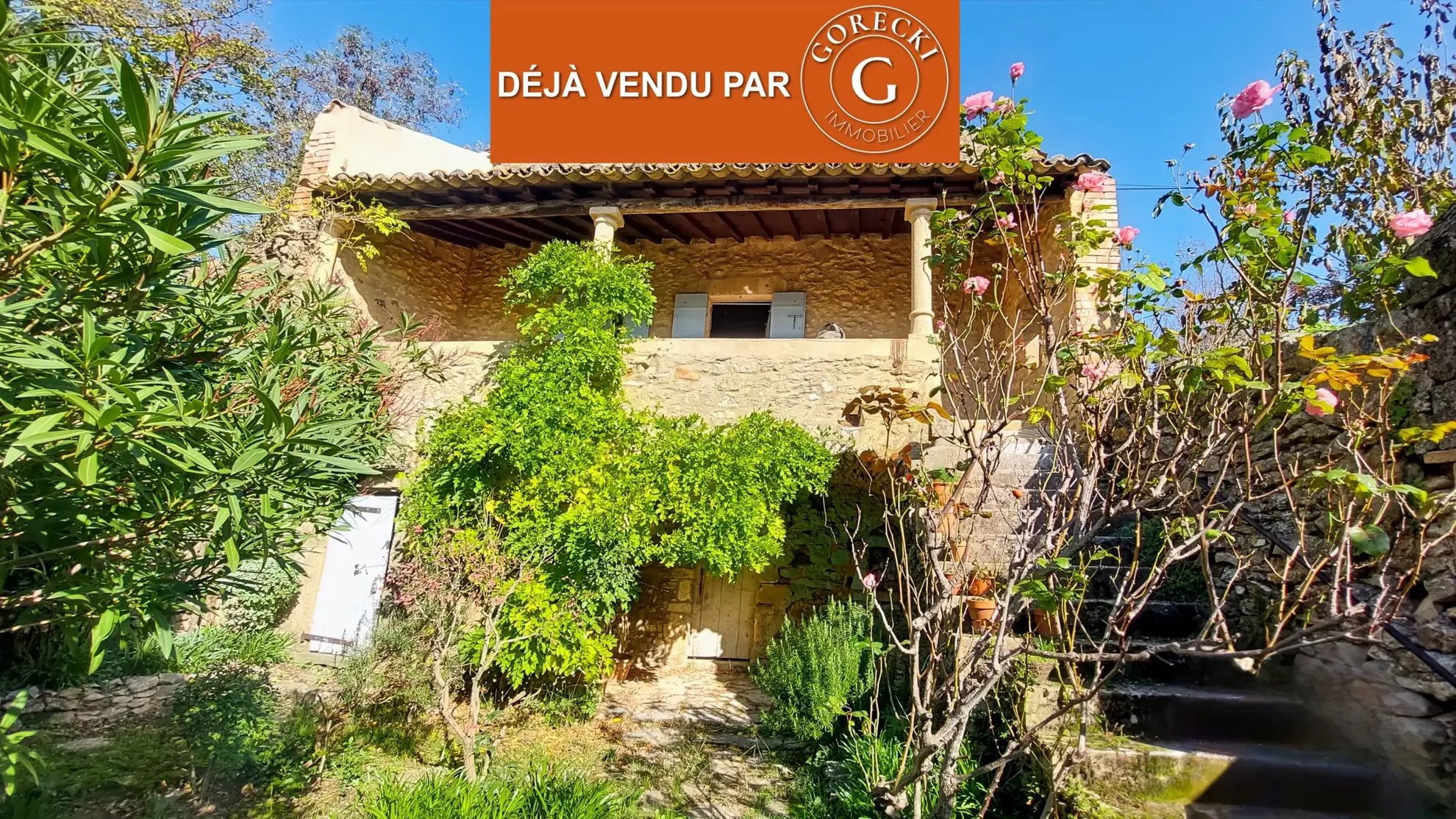 Superbe maison ancienne à vendre à 10 minutes d'Uzès avec 2 habitations et terrain