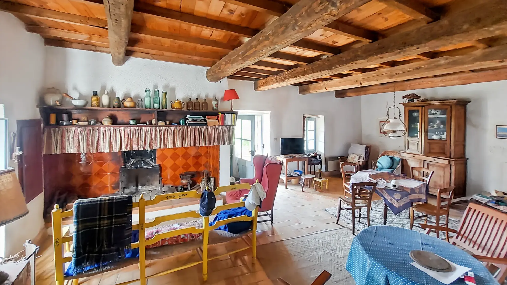 Superbe maison ancienne à vendre à 10 minutes d'Uzès avec 2 habitations et terrain 